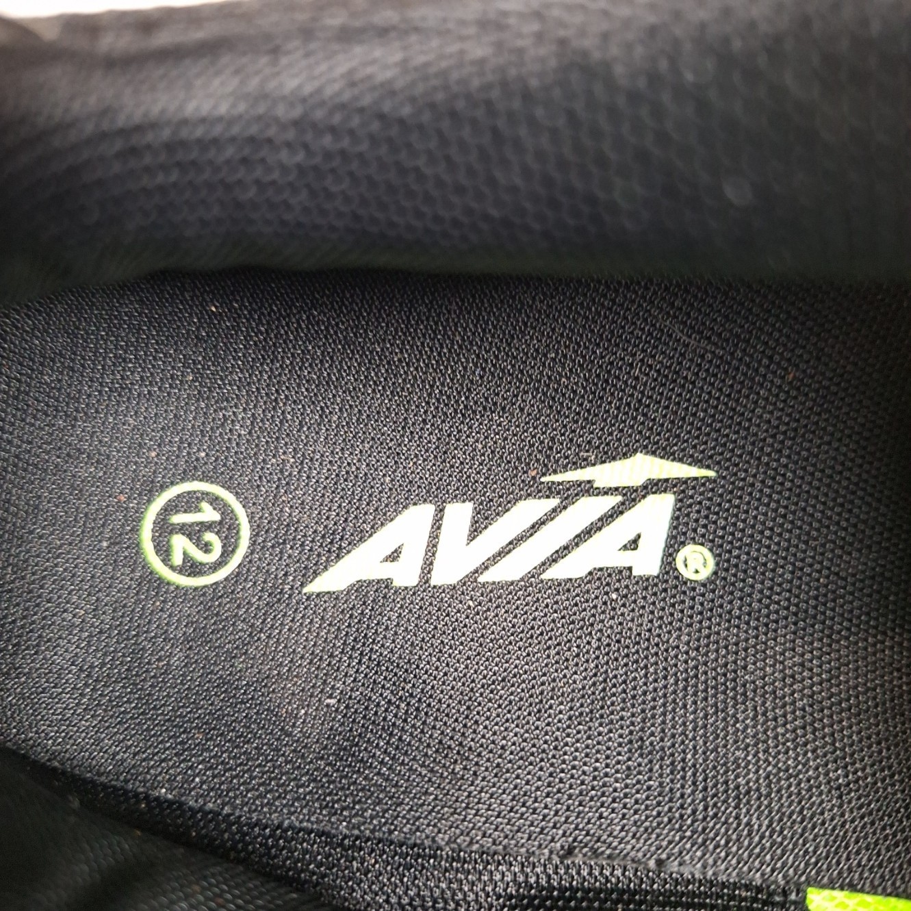 Avia MNAV4400004 Men’s Size 12 Neon Green Running Shoes | Discontinued Model