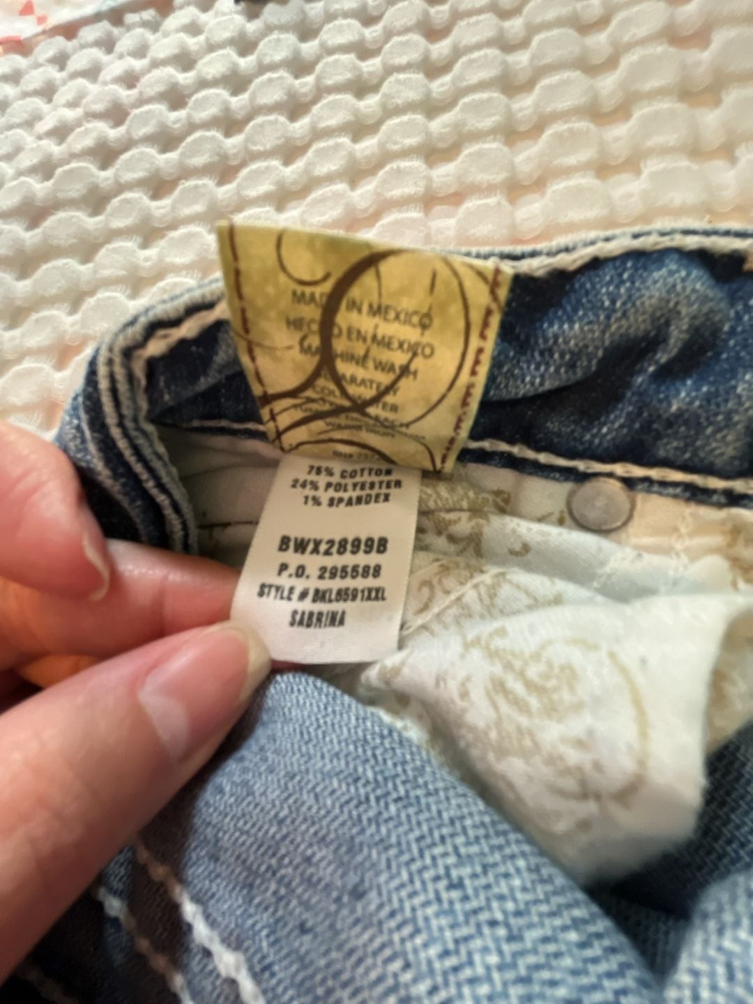 BKE Lowrise Cotton Sabrina Cut-Off Denim Shorts Size 29