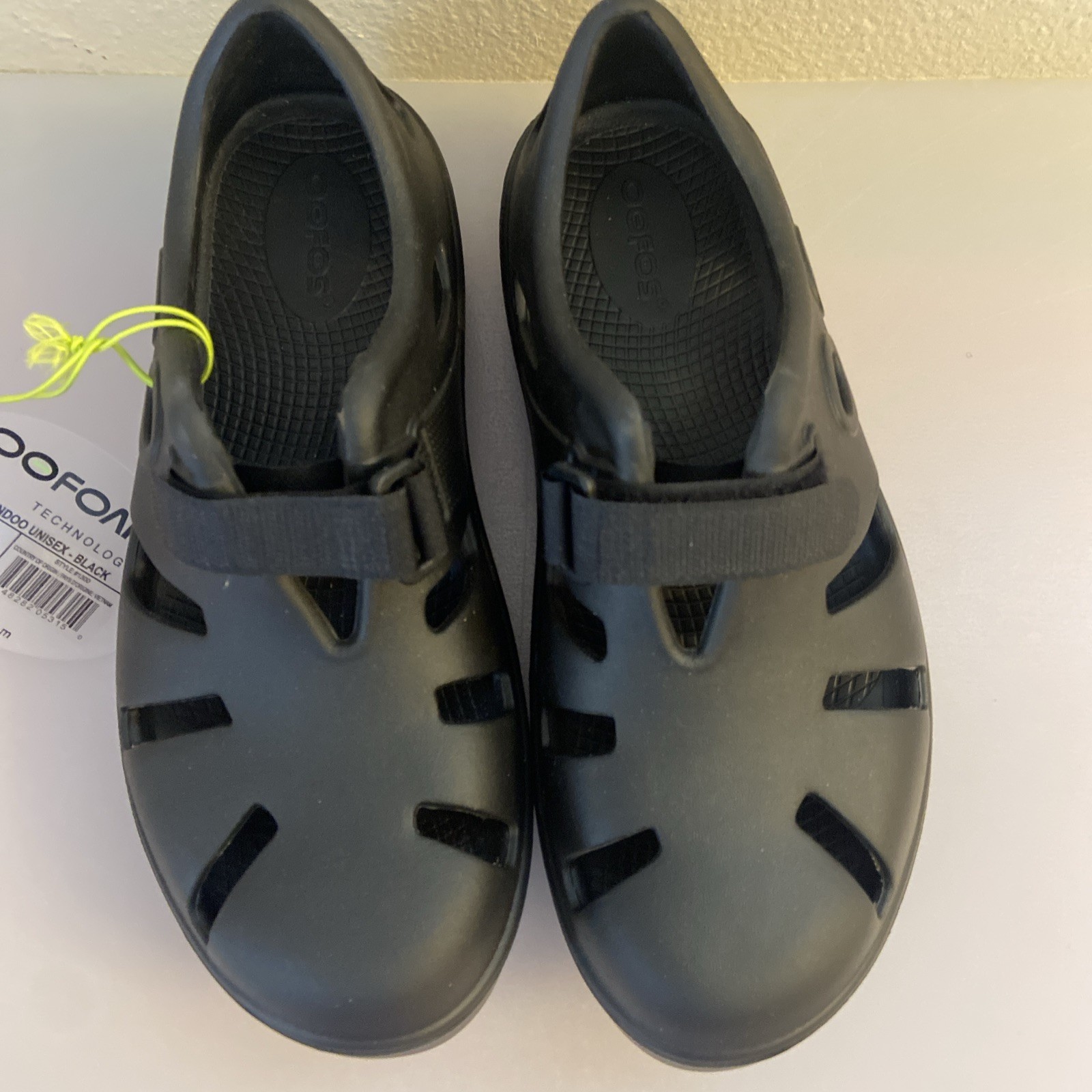 New Oofos Oocandoo Unisex Recovery Rubber Sandals Black Men 4/ Women 6 Snickers