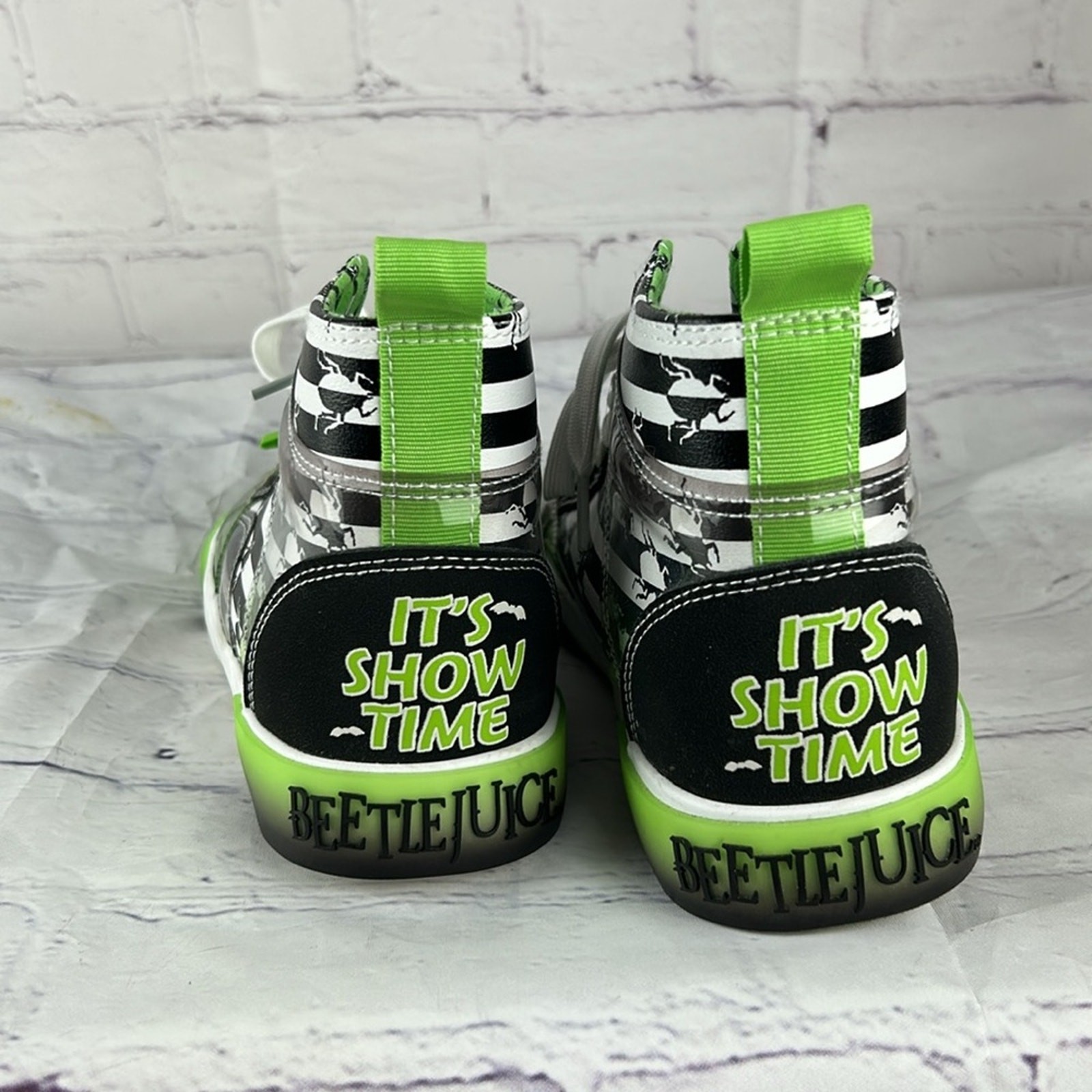 Beetlejuice High Top It’s Show Time Striped Neon Green Sneakers Women’s 7