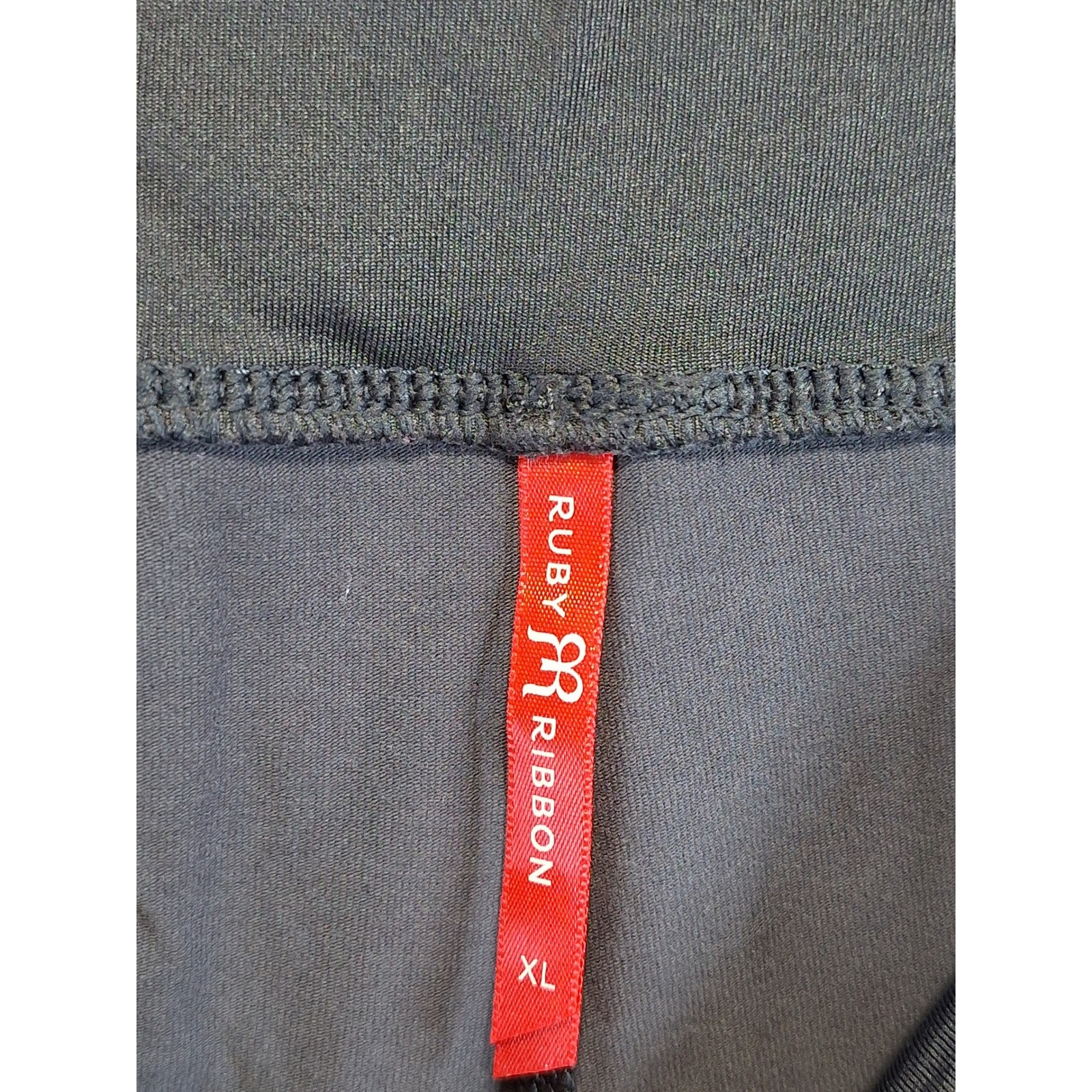 Ruby Ribbon Leggings Womens XL Grey Capri (Fits W31xL20) Lattice Activewear Gym