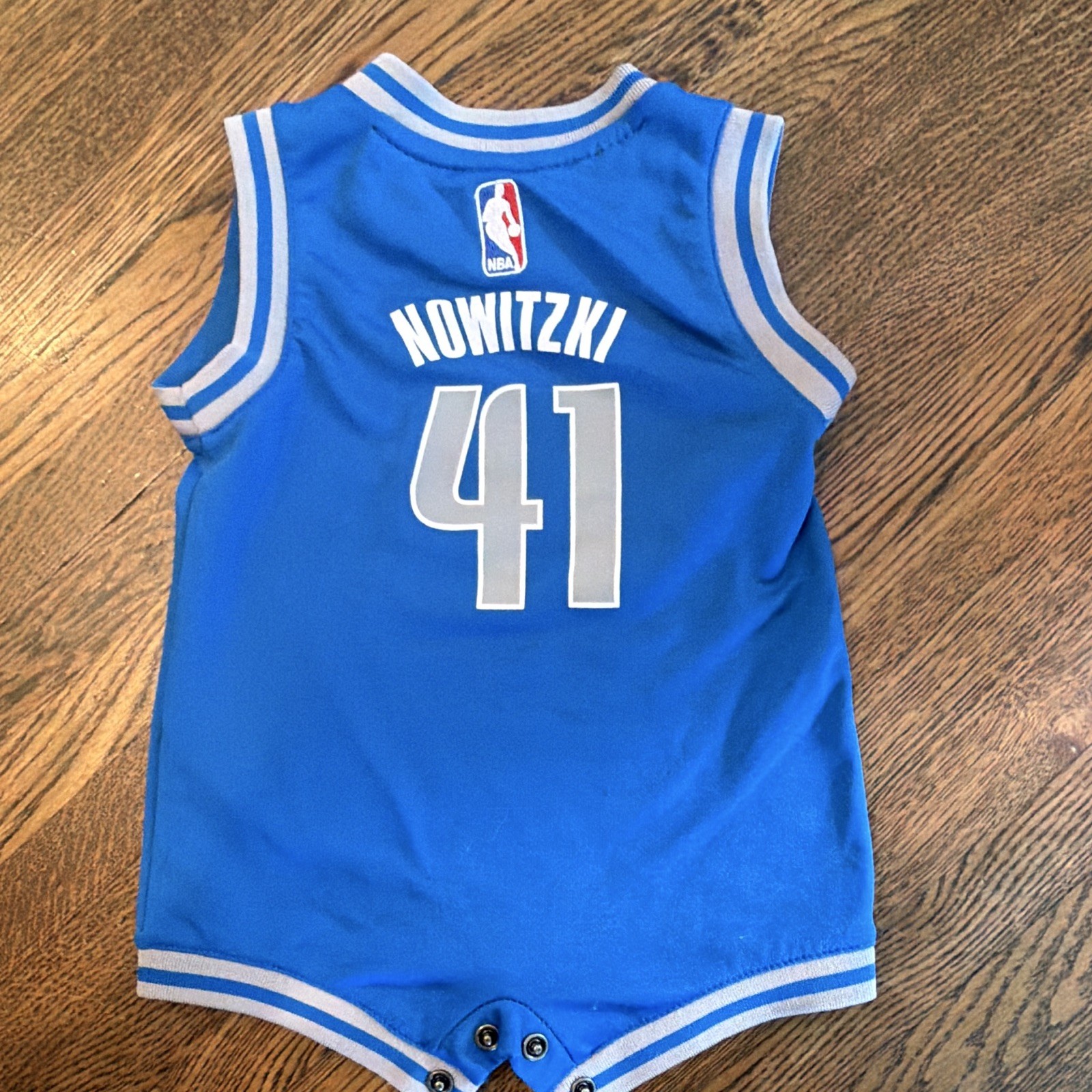 adidas NBA Dallas Mavericks Dirk Nowitzki #41 One-Piece Romper 12M Snap
