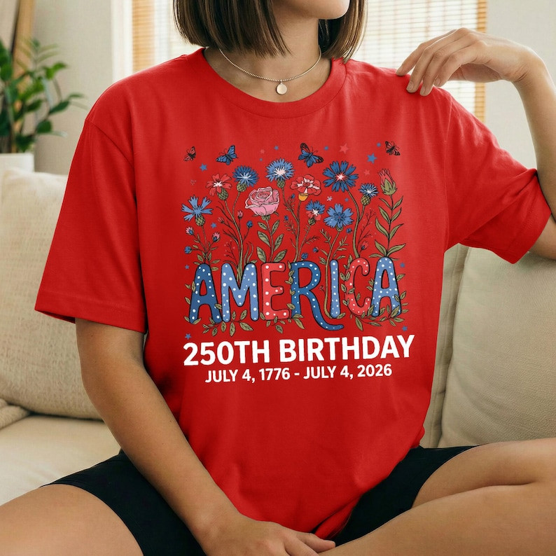 America 250 Years Flag Floral T-Shirt 4th of July Cottagecore Patriot Gift Tee