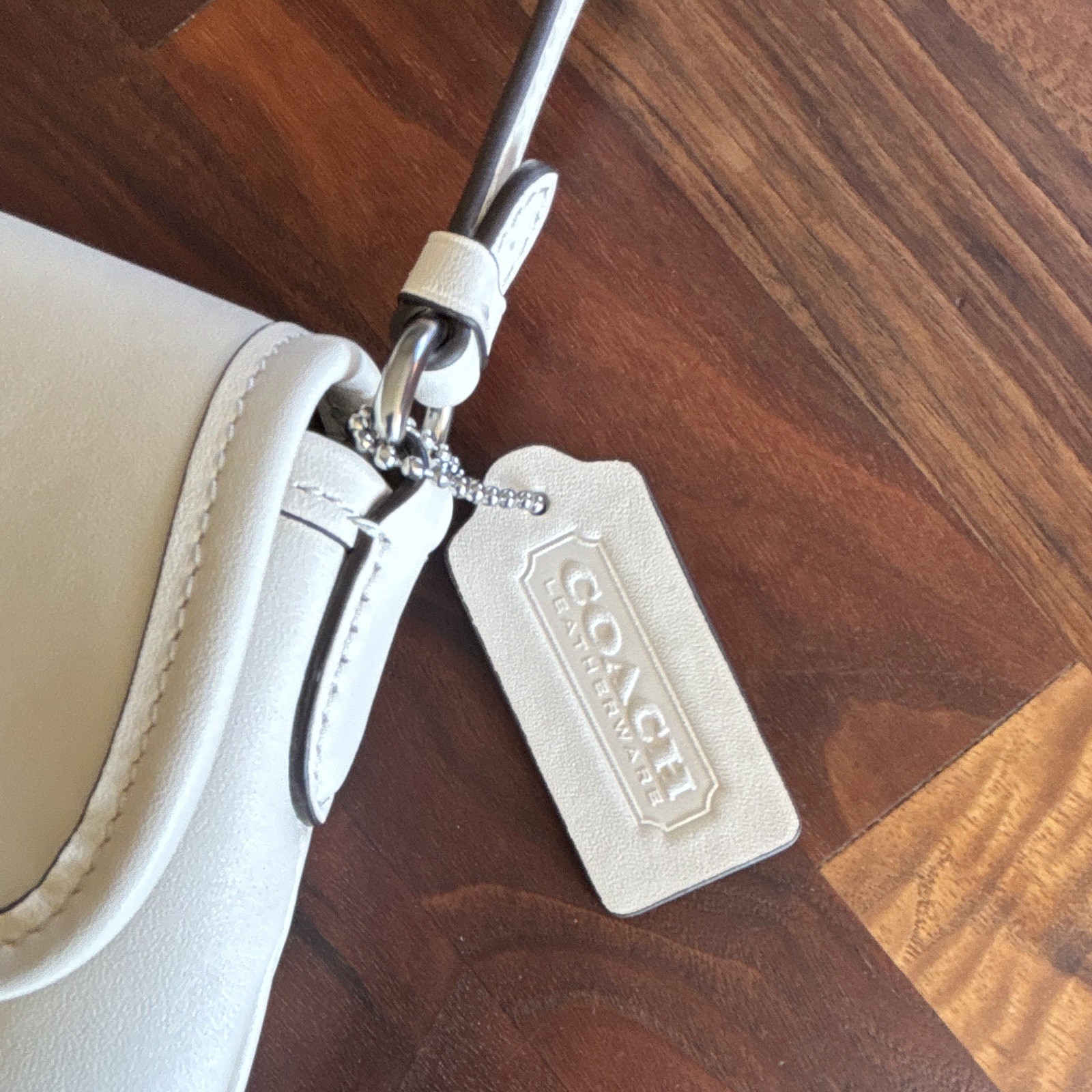 Coach Hamptons Chalk Small Shoulder Bag Zip Closure Silver Hardware Lined