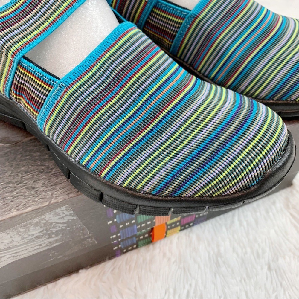 Bernie Mev women 38 Turquoise & Green Stripe Strappy Slip-On Shoe light weight