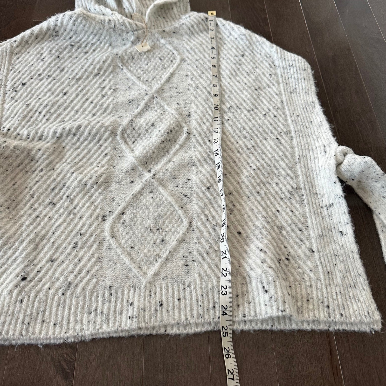 NWT World Trade Market Cable Knit Poncho Lagenlook Boho Cream Gray One Size