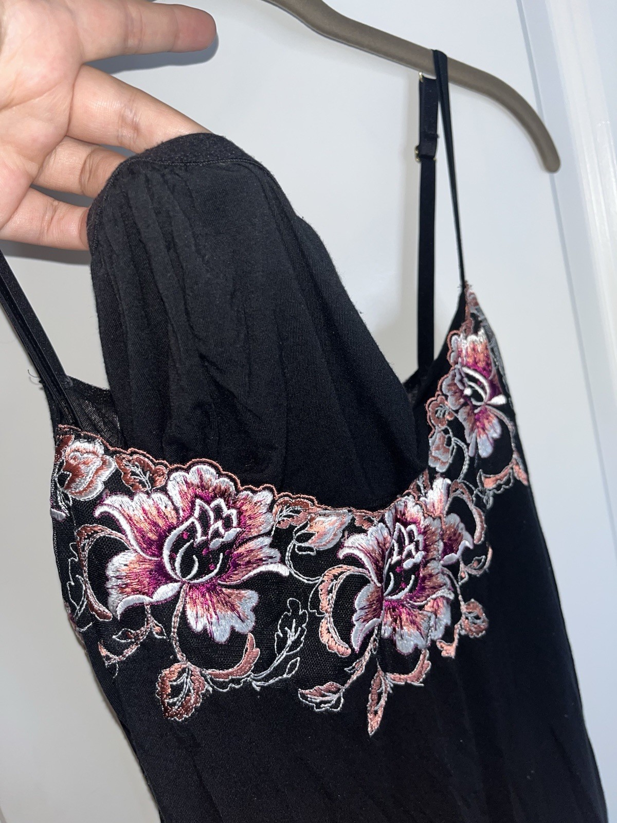 Soma Lined Fairy Soft Delicate Floral Embroidery Adjustable Camisole Top Size XL