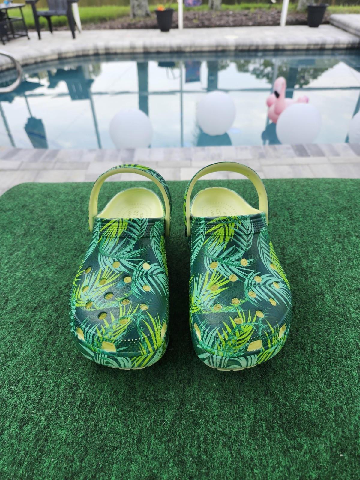 Crocs Classic Tropical Palm Print Clogs Green Unisex W8 M6 Comfort Shoes
