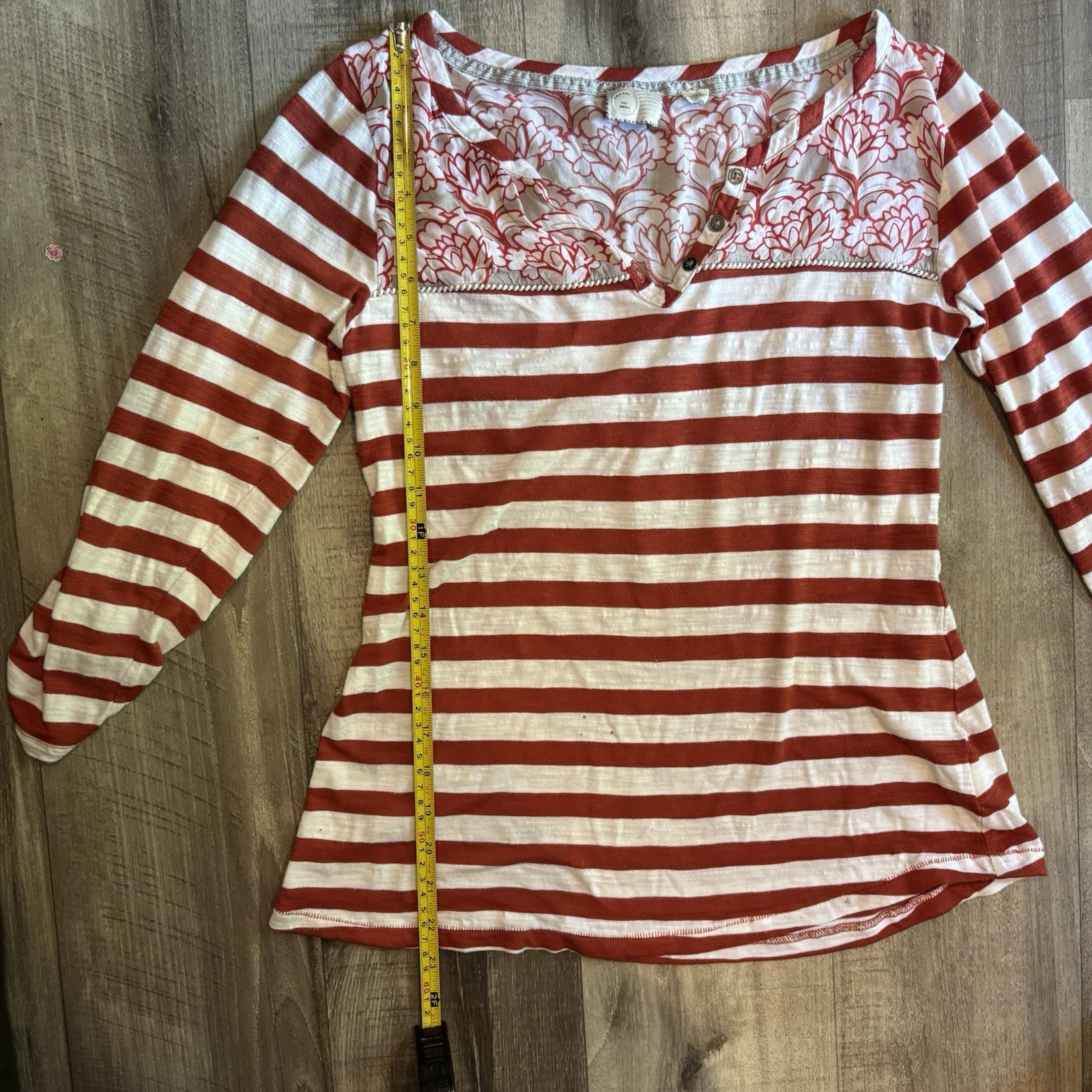 Postmark Anthropologie Red White Striped Floral Lace Yoke Henley Tee Top Small