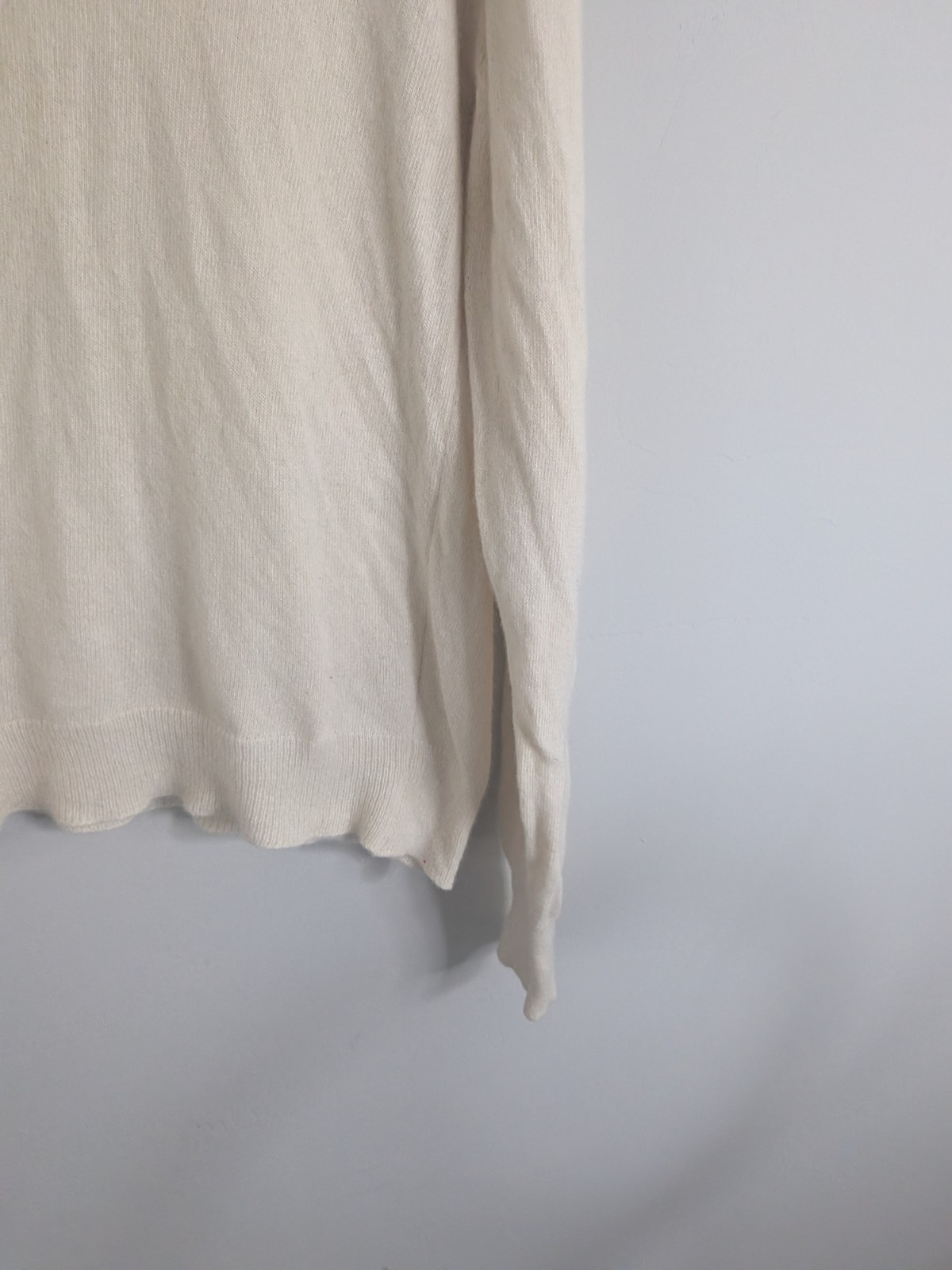 White Of Hawick Sweater Women’s Medium Beige 100% Cashmere Pullover Long Sleeve