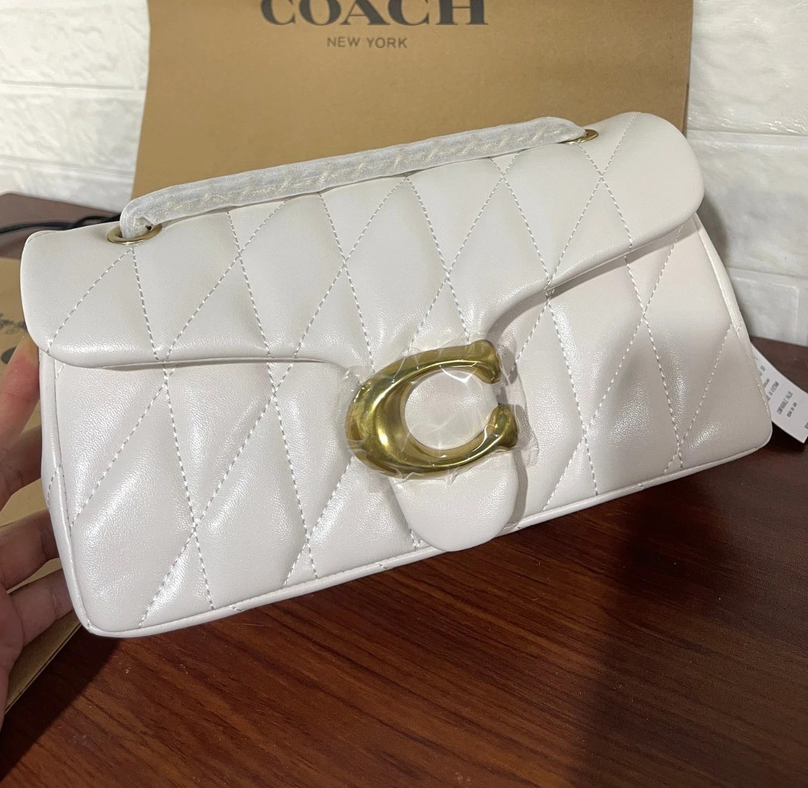 COACH Tabby 26 Quilted Shoulder Bag Chalk/Gold Leather CP150 Outlet New