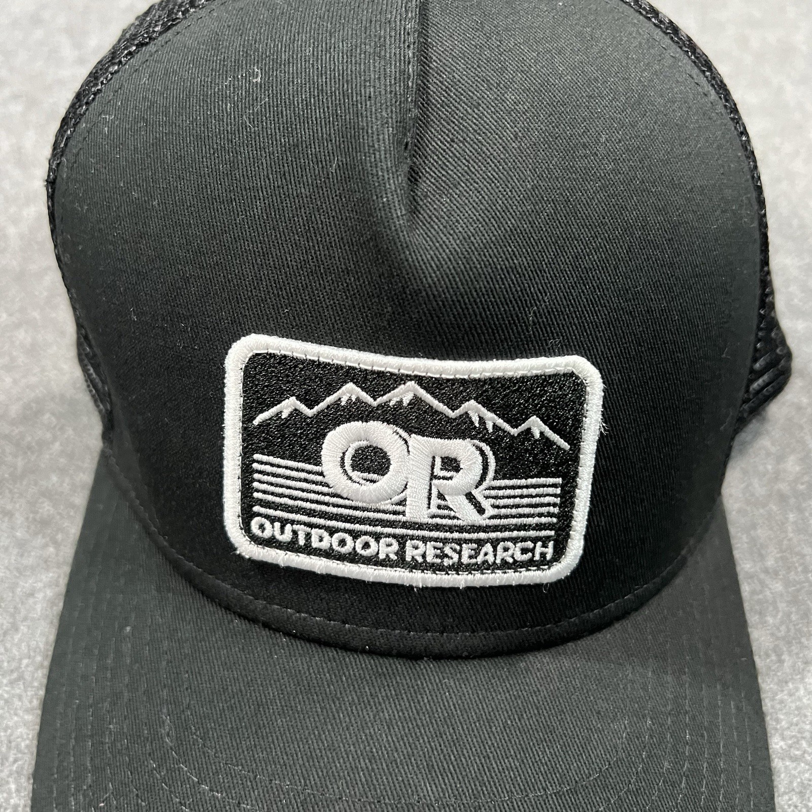 Outdoor Research Advocate Trucker Lo Pro Hat – Men’s – One Size / Black/White