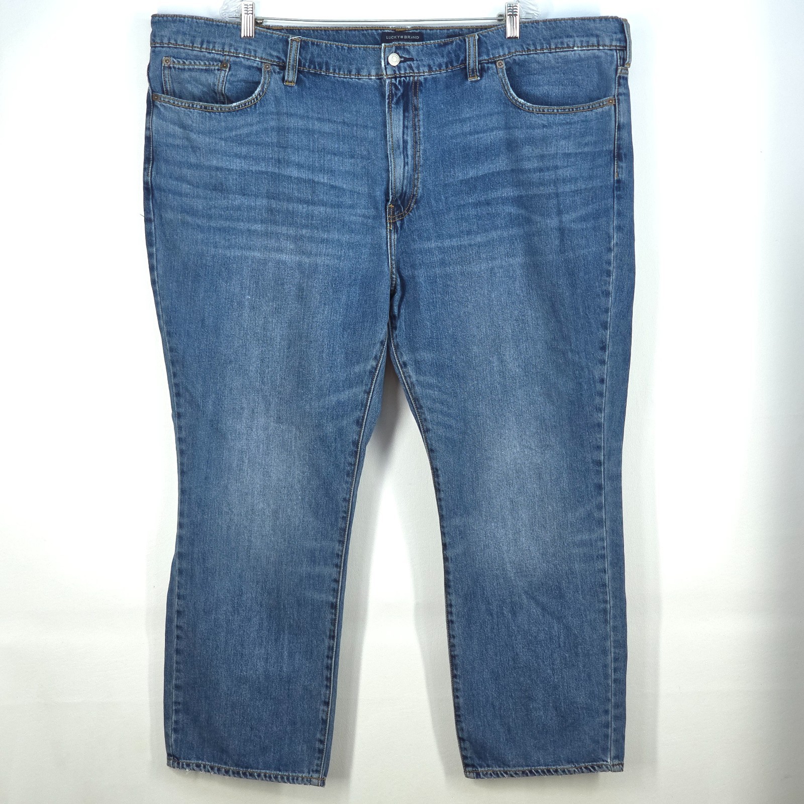 Lucky Brand Athletic Fit Jeans Mens 48×28 (48×30) Whiskers Medium Wash Faded