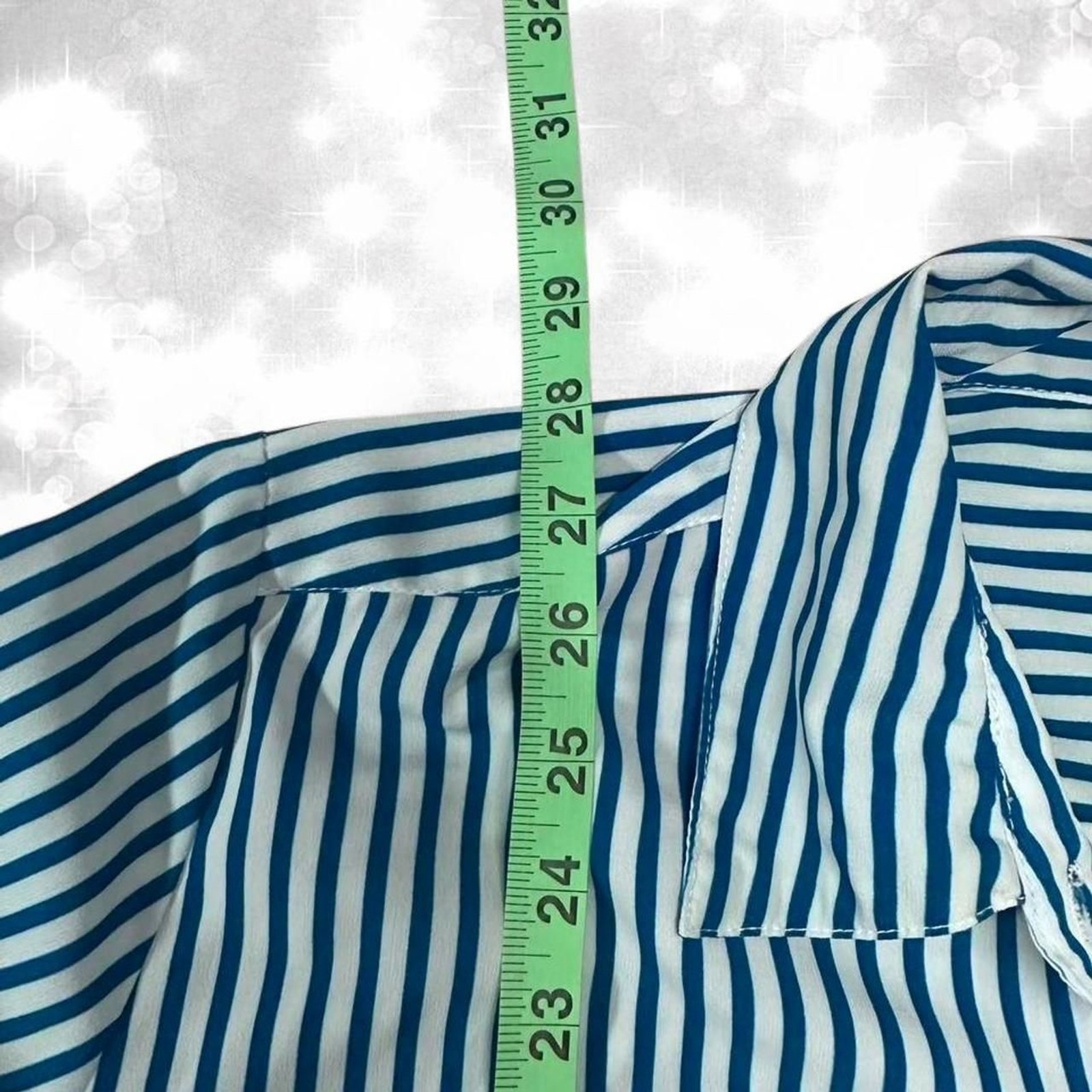 Vintage pinstripe collared classic blue and white long sleeve button up top