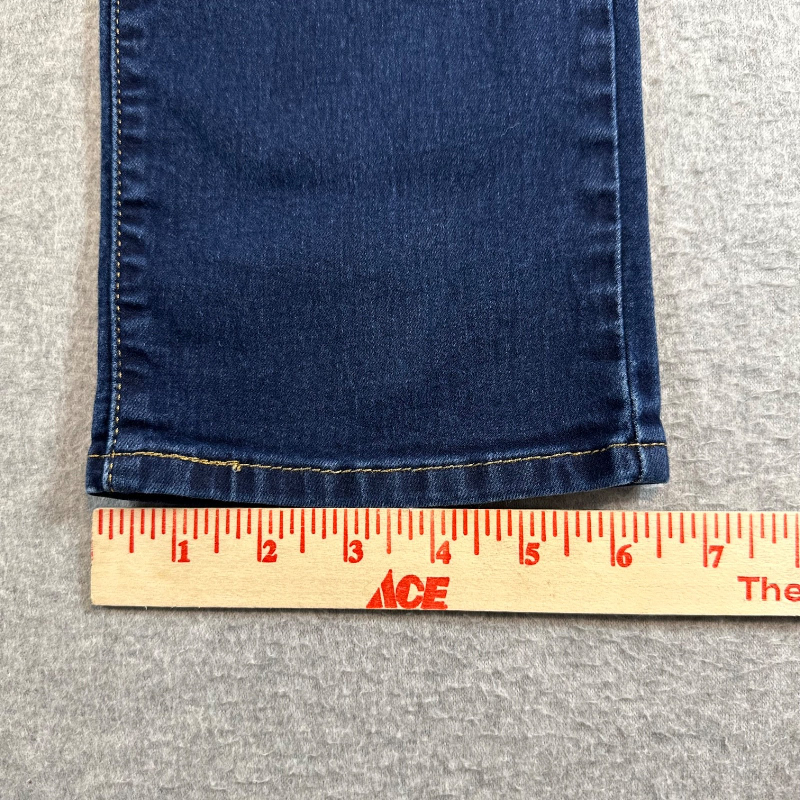 Levi’s 314 Women’s Size 26 Shaping Straight Stretch Denim Jeans Dark Mid Rise