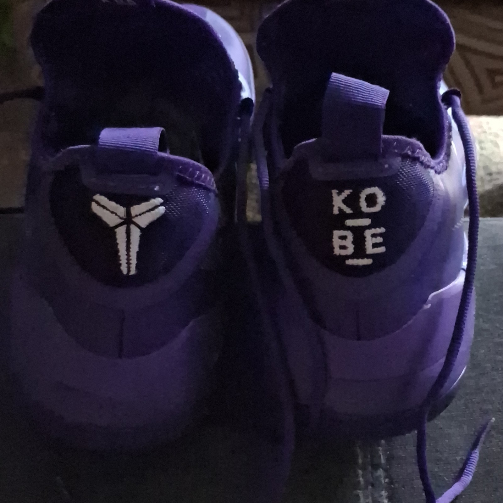 Nike Kobe A.D. Exodus Men’s Mid Top basketball shoes