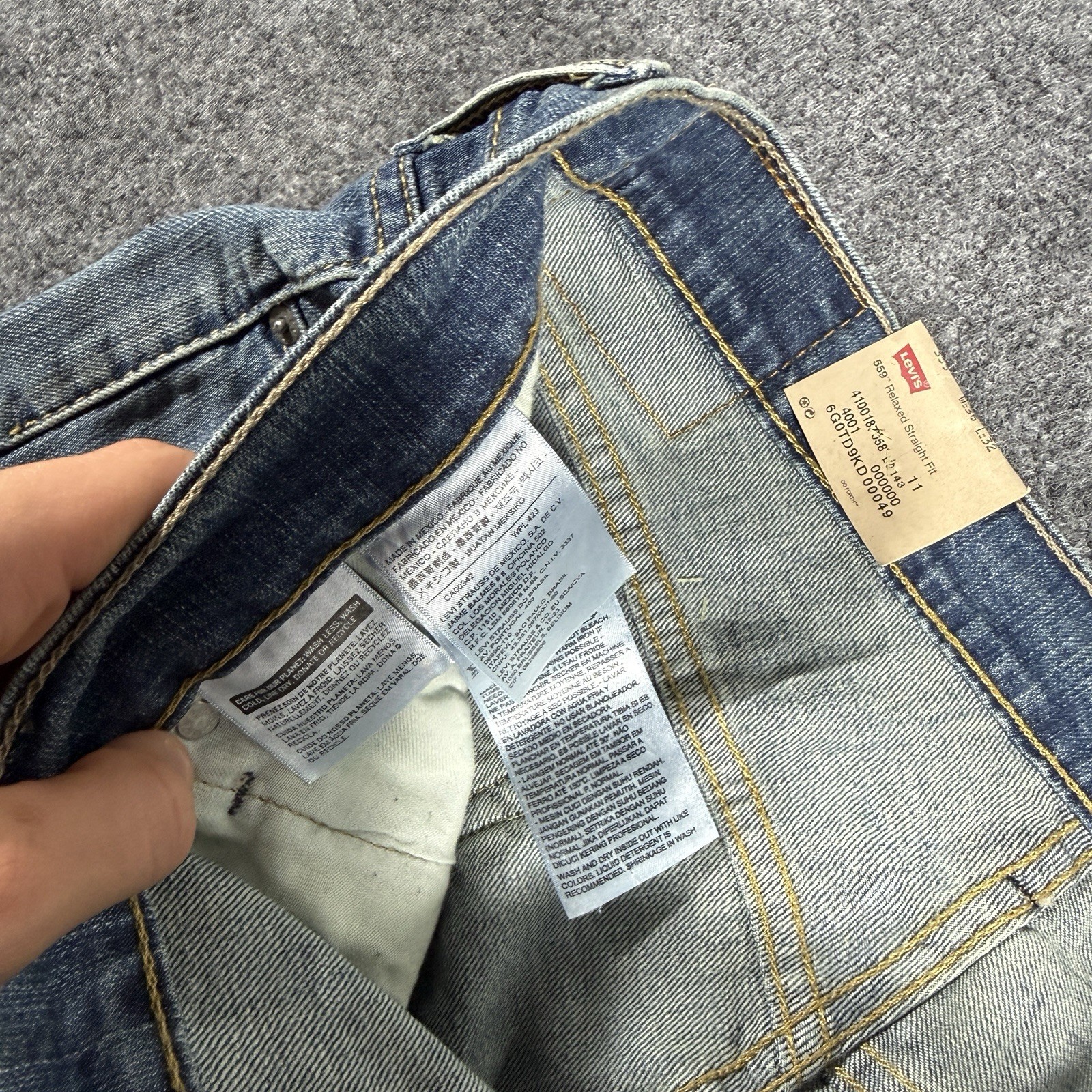 NWT Levi’s 559 Relaxed Straight Jeans Mens 36×32 Blue Medium Wash 100% Cotton