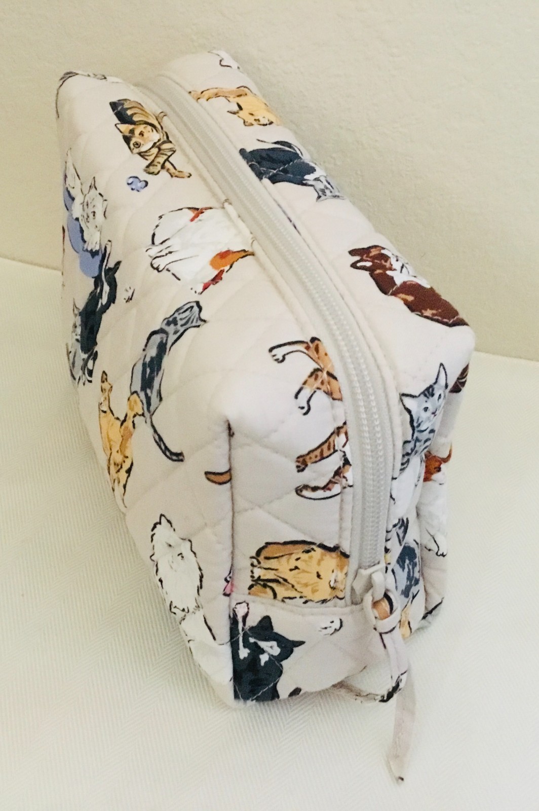 Vera Bradley ~ “A Cat’s Life” ~ Essential Medium Cosmetic Bag ~ NWT