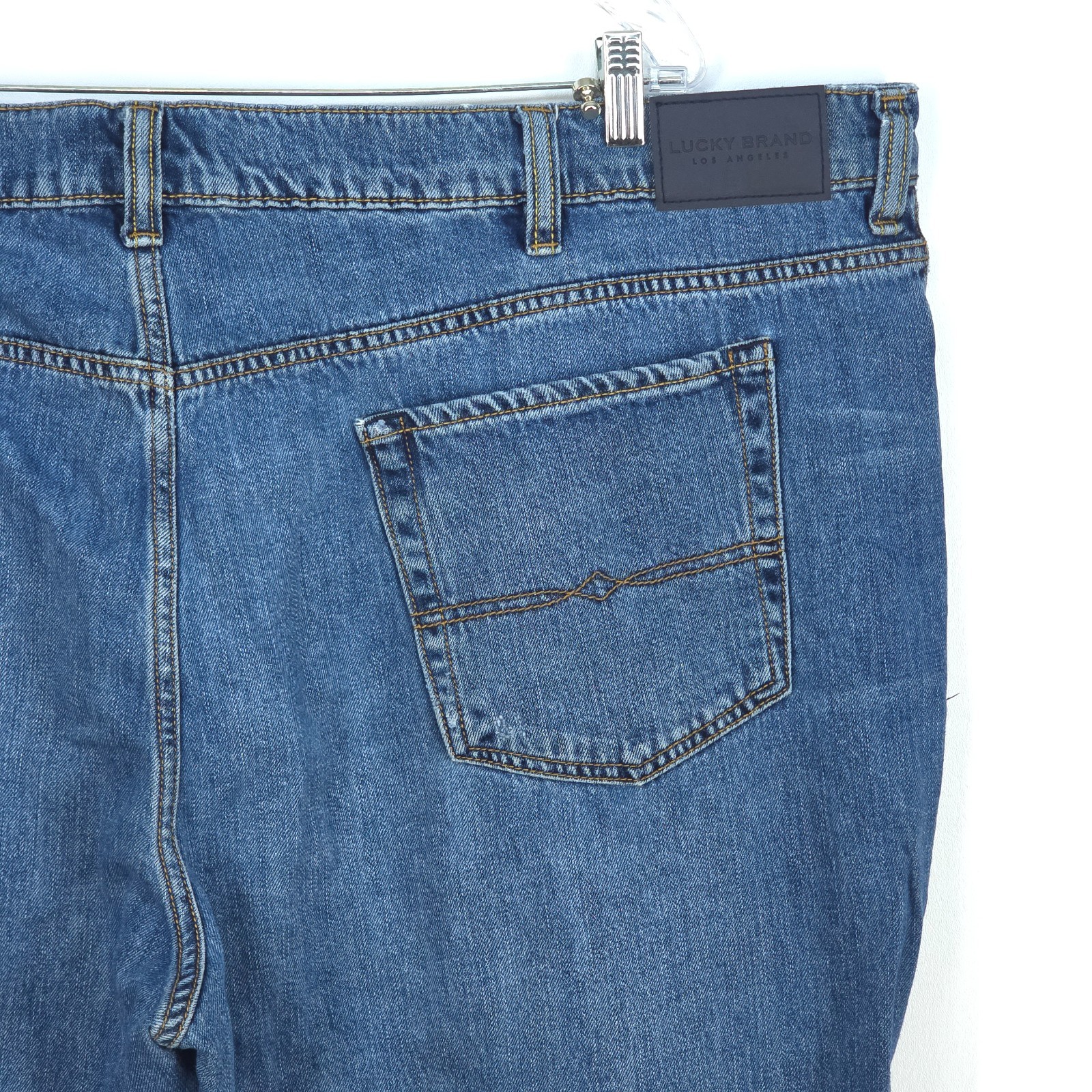 Lucky Brand Athletic Fit Jeans Mens 48×28 (48×30) Whiskers Medium Wash Faded