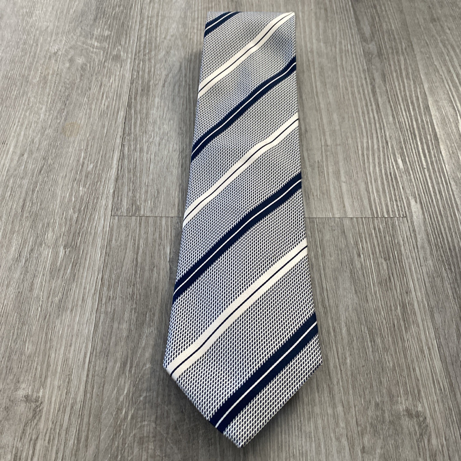 Ermenegildo Zenga Striped 100% Silk Tie Made In Italy EUC Classic Designer
