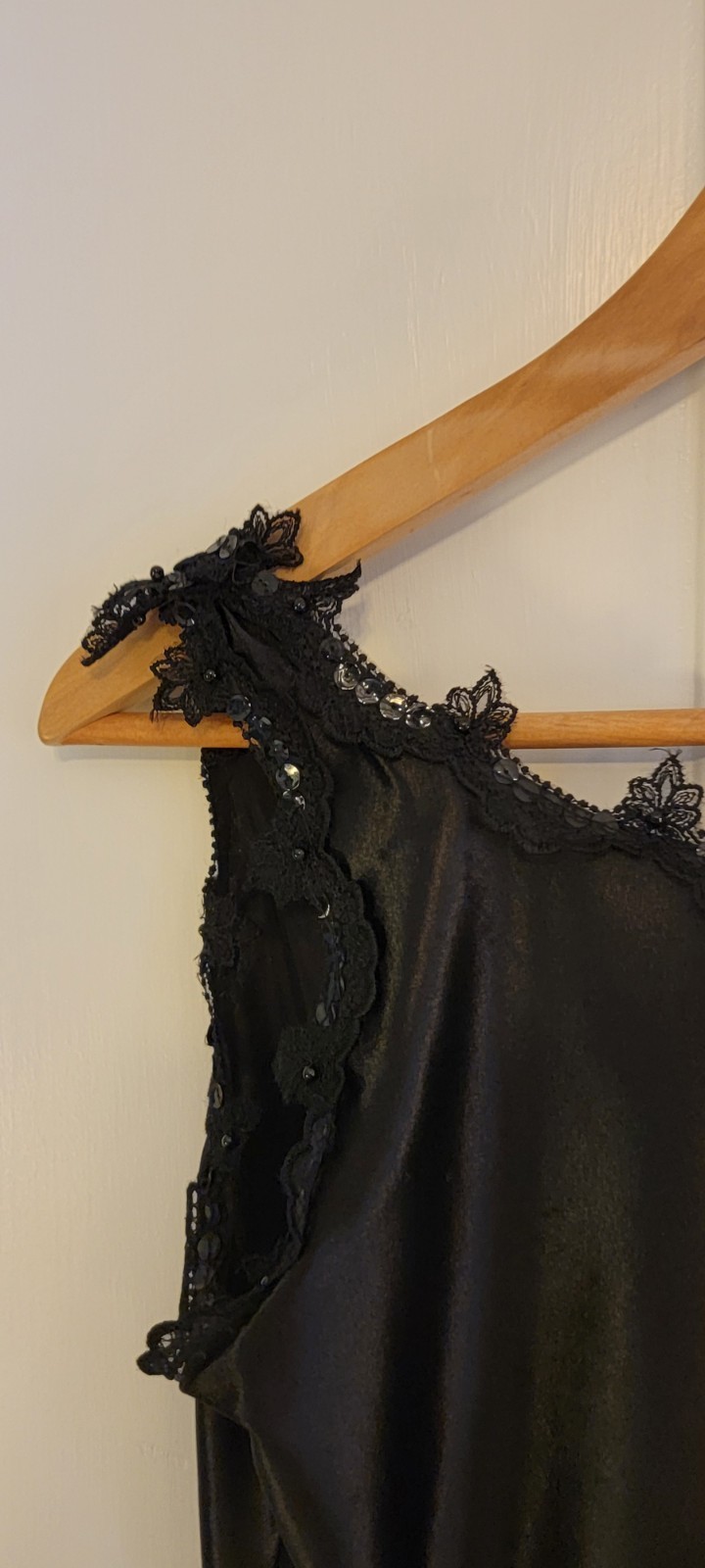 Formal Classic Designer Satin Gown – Size Small
