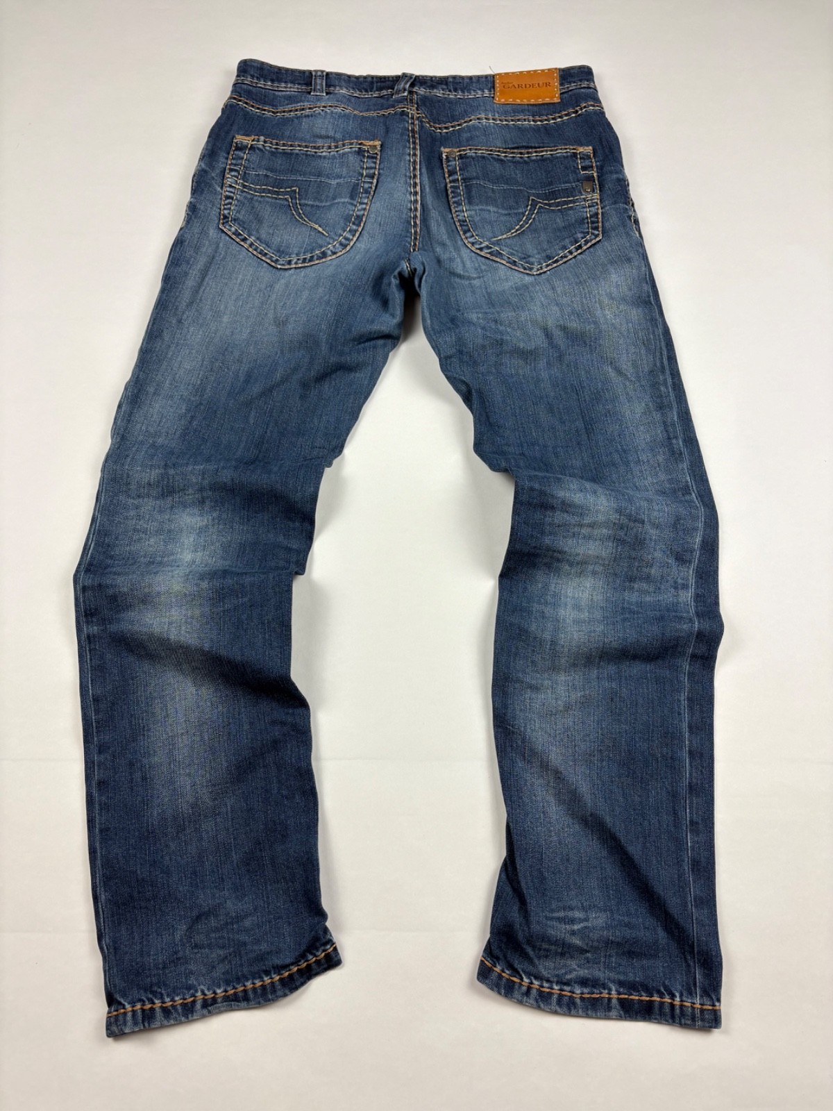 Mens Straight Fit Jeans Mid Blue Distressed Wash W33 L30 Vintage Y2K