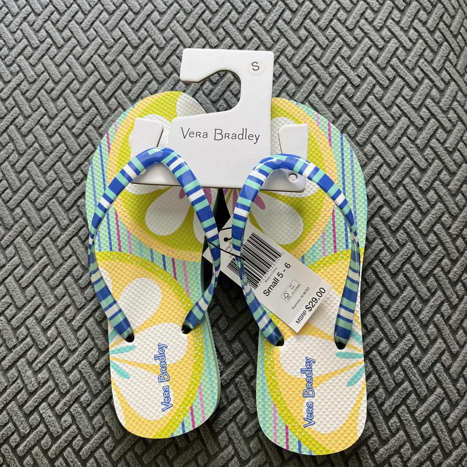 Vera Bradley Women’s Outlet Flip Flops Floating Blossoms Size Small- New