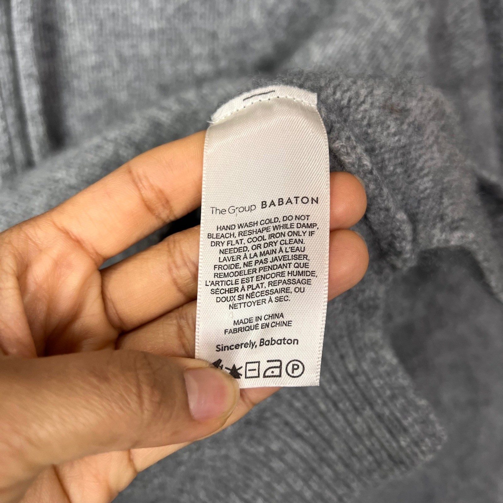 The Group by Babaton Aritzia 100% Cashmere Luxe Cropped Hoodie Gray Small