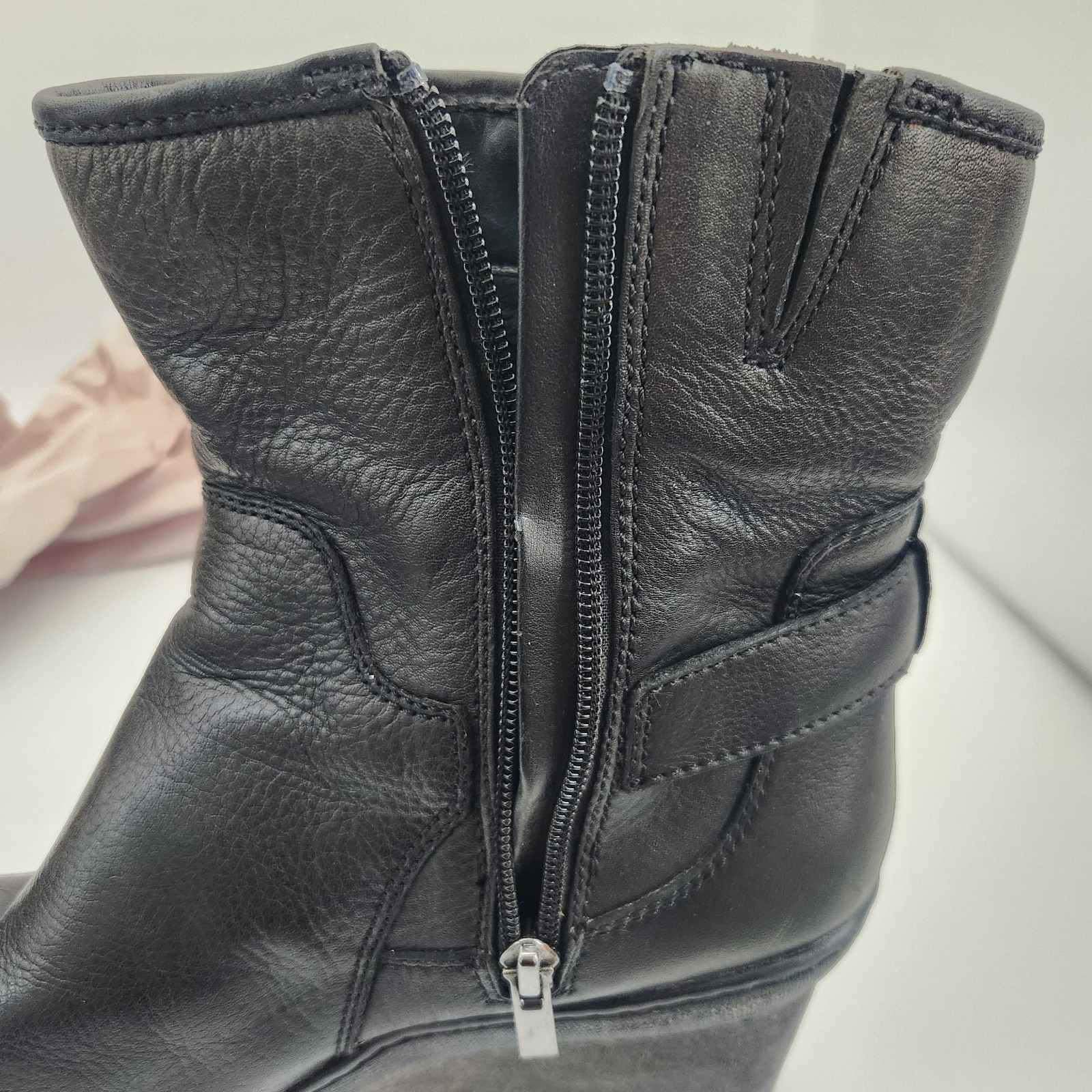Clark’s Women’s Natira Kit Boots Size 10M Black Leather Upper Wedge Goretex