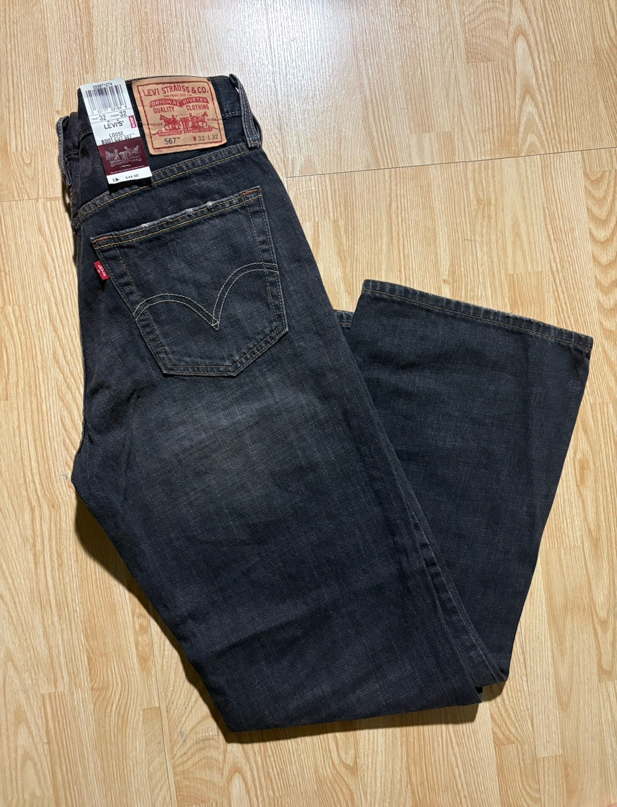 Vintage Levis 567 size 32 NWT Loose Bootcut, send offers! 10 inch leg ppening