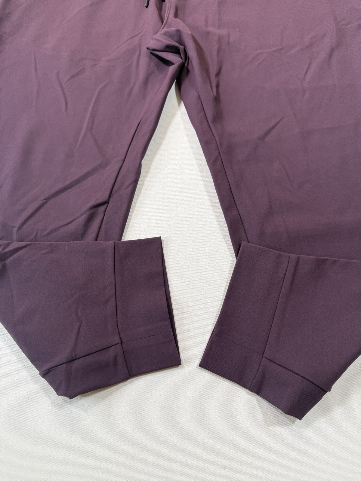 Public Rec Jogger Pants Mens 38×30 Blackberry Performance All Day Every Day NWT