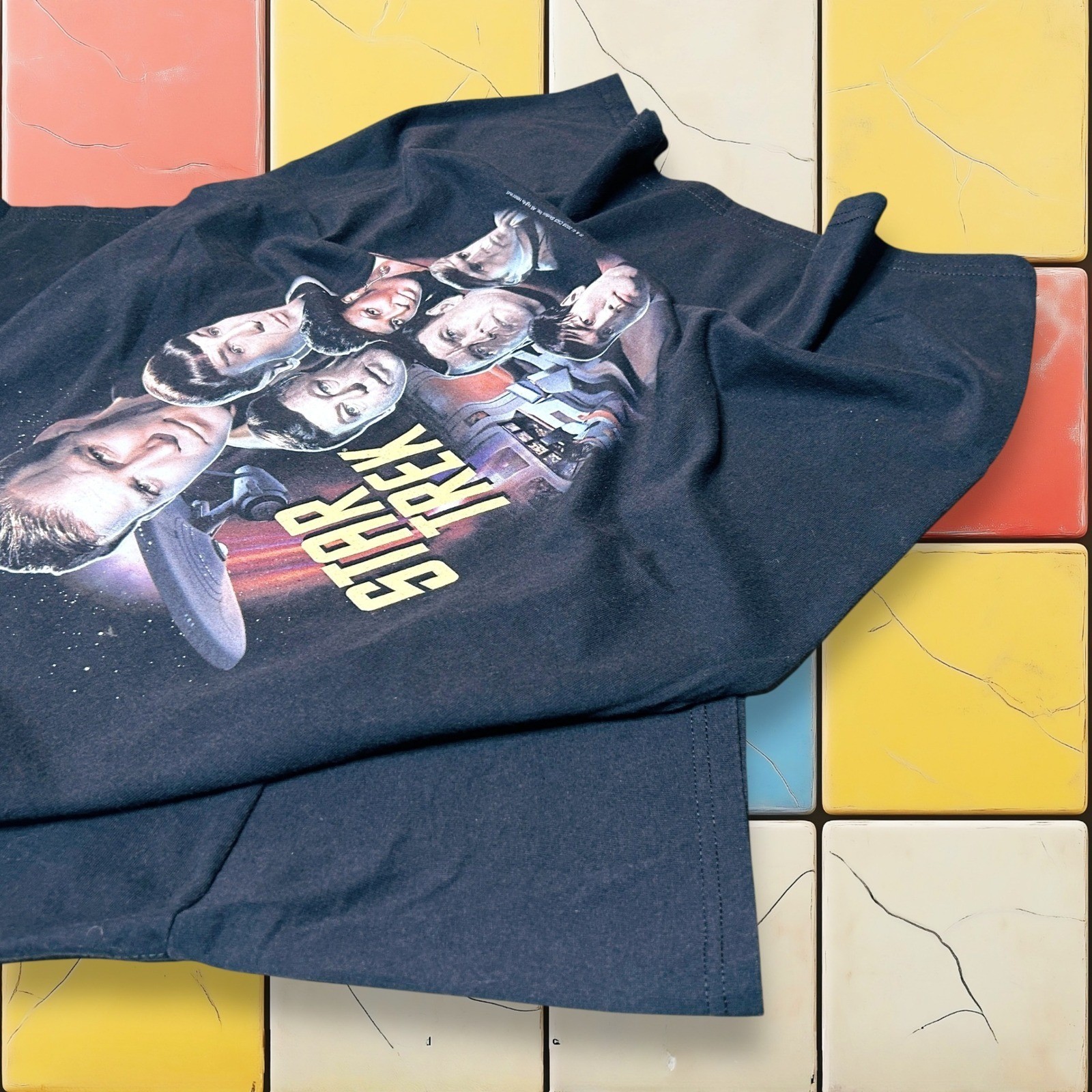 Vintage Star Trek Shirt Mens Large Black Y2K Spock Aliens Sci Fi TV Show Promo