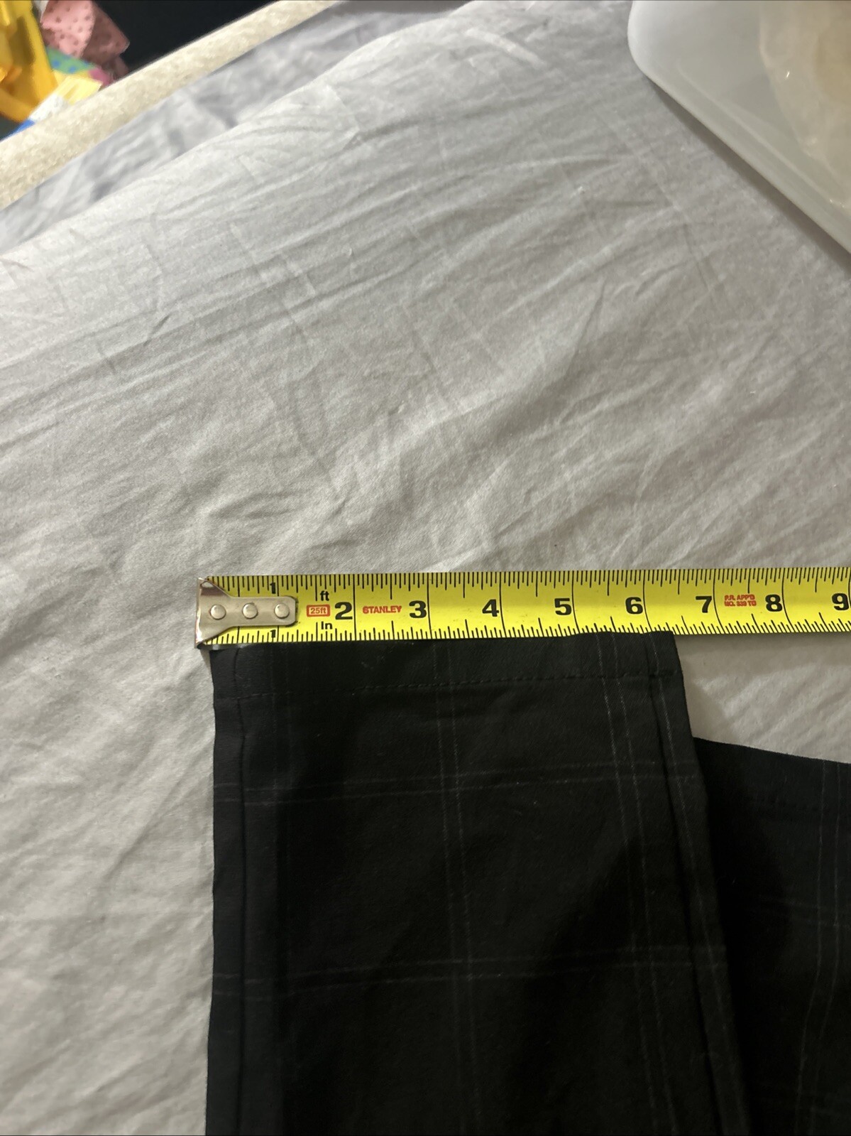 Zara pants women’s size 8 black checkered pattern Stretch