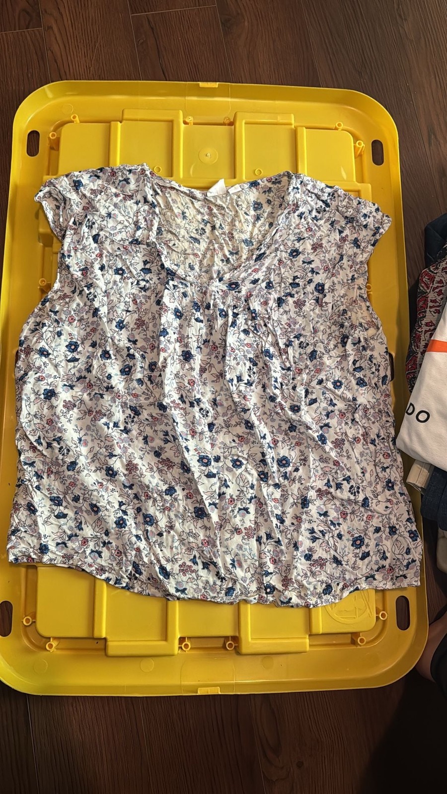 Gap Floral Flutter Cap Sleeve V-Neck Blouse