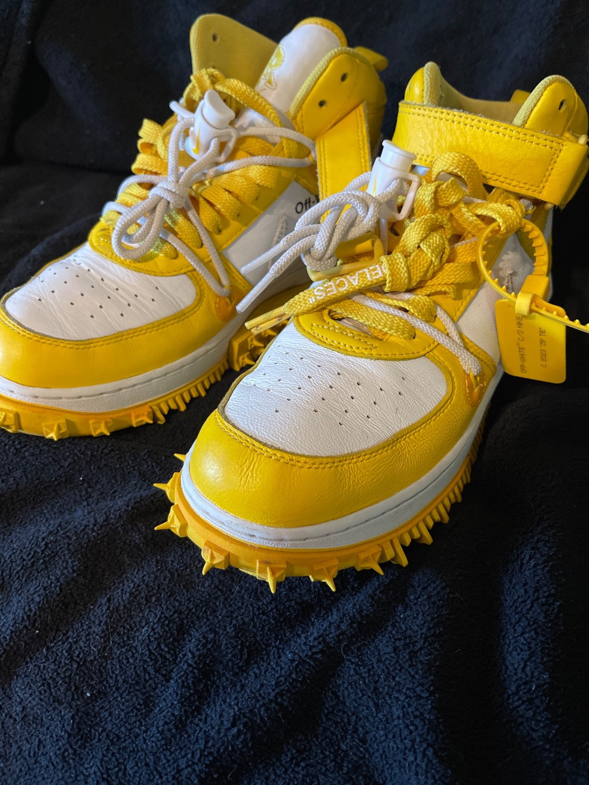 Size 9.5 Off-White x Nike Air Force 1 SP football cleats