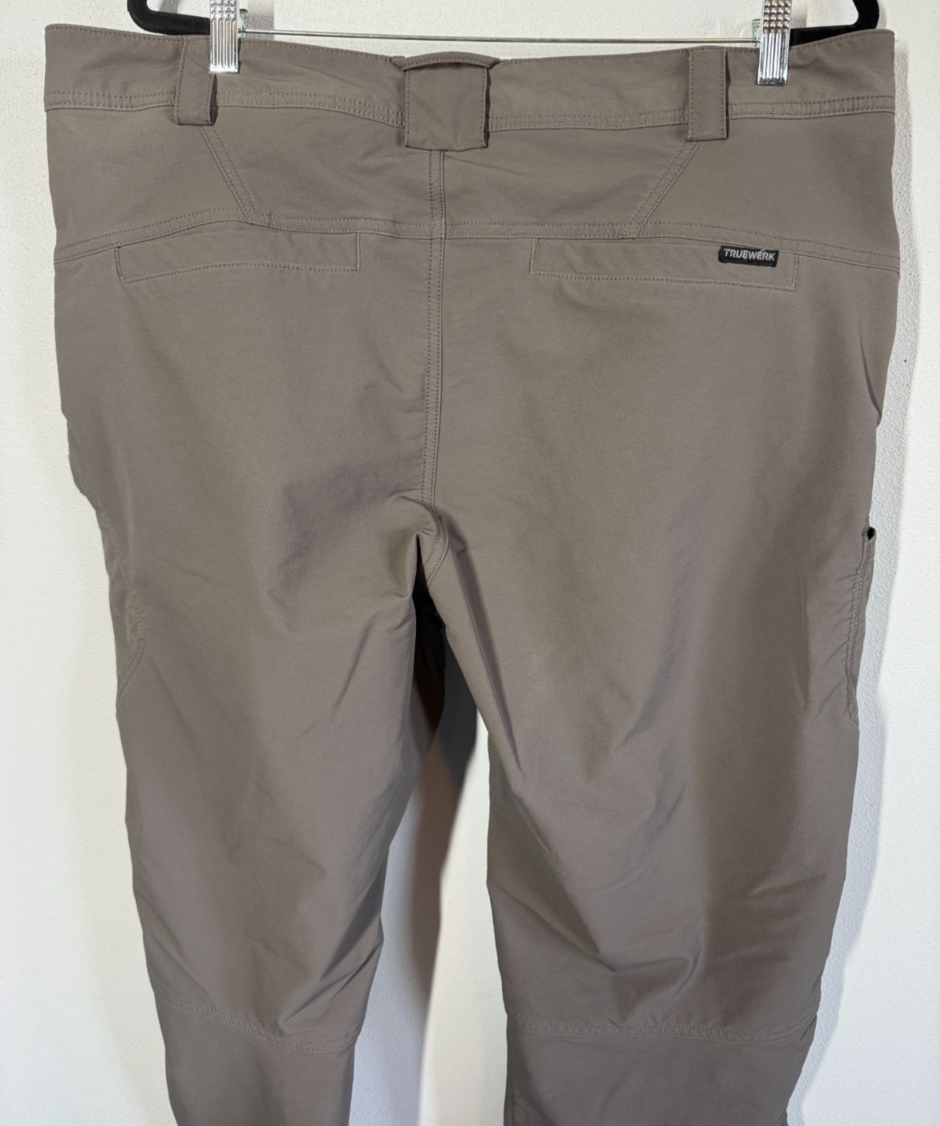 Truewerk T2 Pant Gray Mens 42×32 Work Pants Technical Cargo Stretch Mid Weight