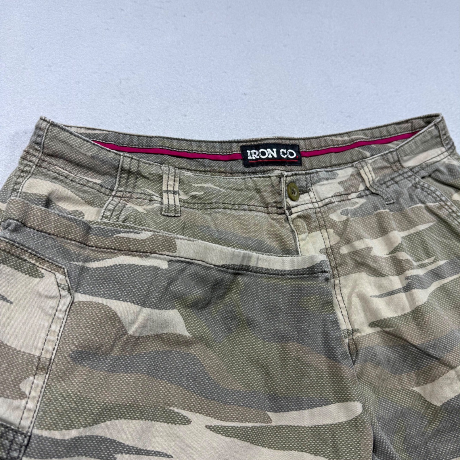 Iron Co Mens Camo Cargo Shorts Green Tan Camouflage Size 34 Casual Outdoor
