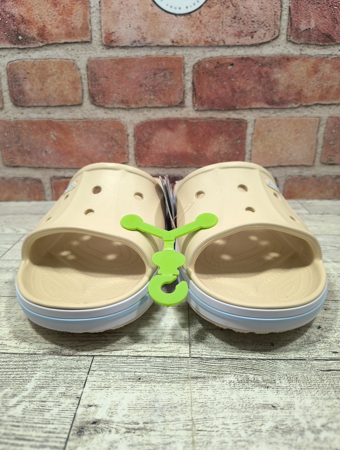 Crocs Bayaband Beige Raised Crocs Logo Unisex Slides Size M7/W9 205392-1LI NWT