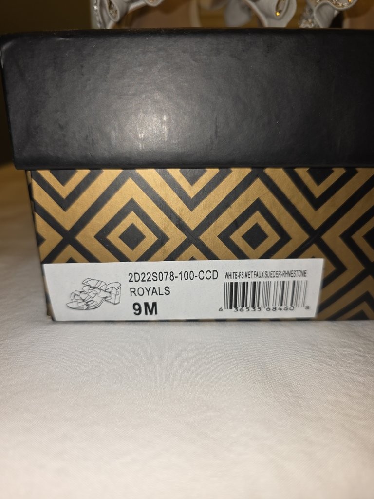 Charles David Royals Rhinestone Sandals Sz 9M NIB