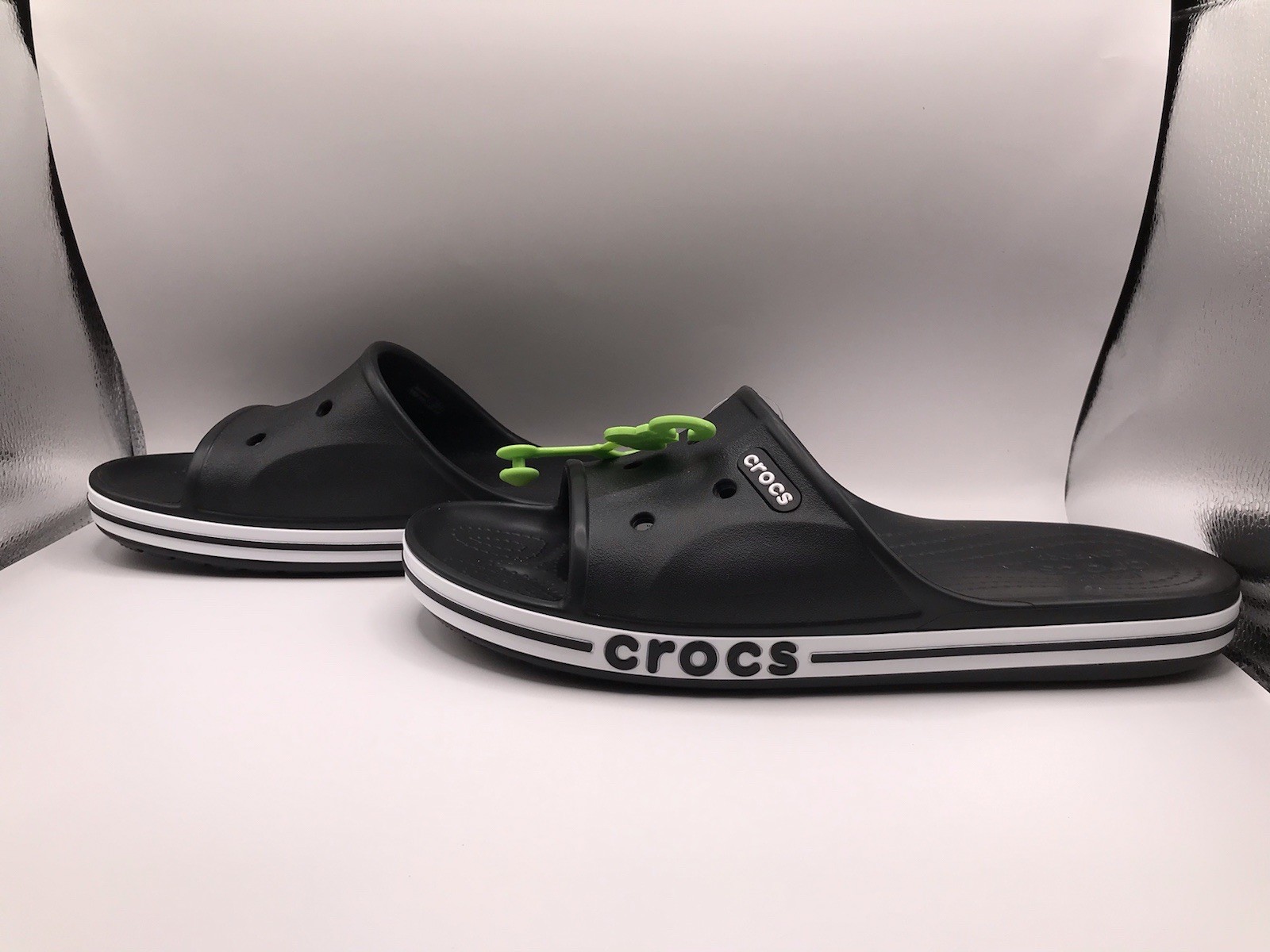 MEN’S CROCS BLACK/WHITE BAYABAND SLIDE POOL/BEACH WATER FRIENDLY SANDAL 12 NWT