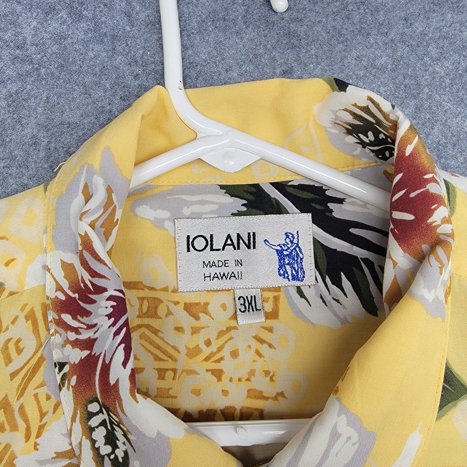 Iolani Hawaiian Vintage Adult 3XL Yellow Rayon Floral Button Up
