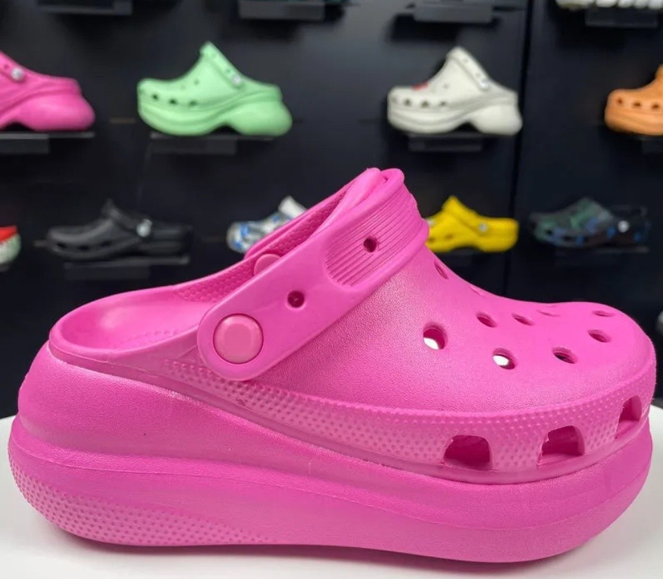 W8/M6 – CROCS Unisex-Adult Crush Platform Clog Juice