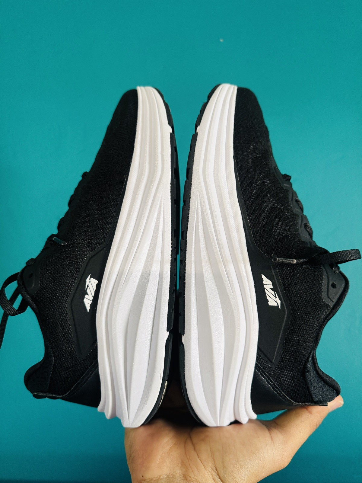 Avia Avi-Move Women’s Running Shoes Size 9 Black White Walking Athletic Sneakers