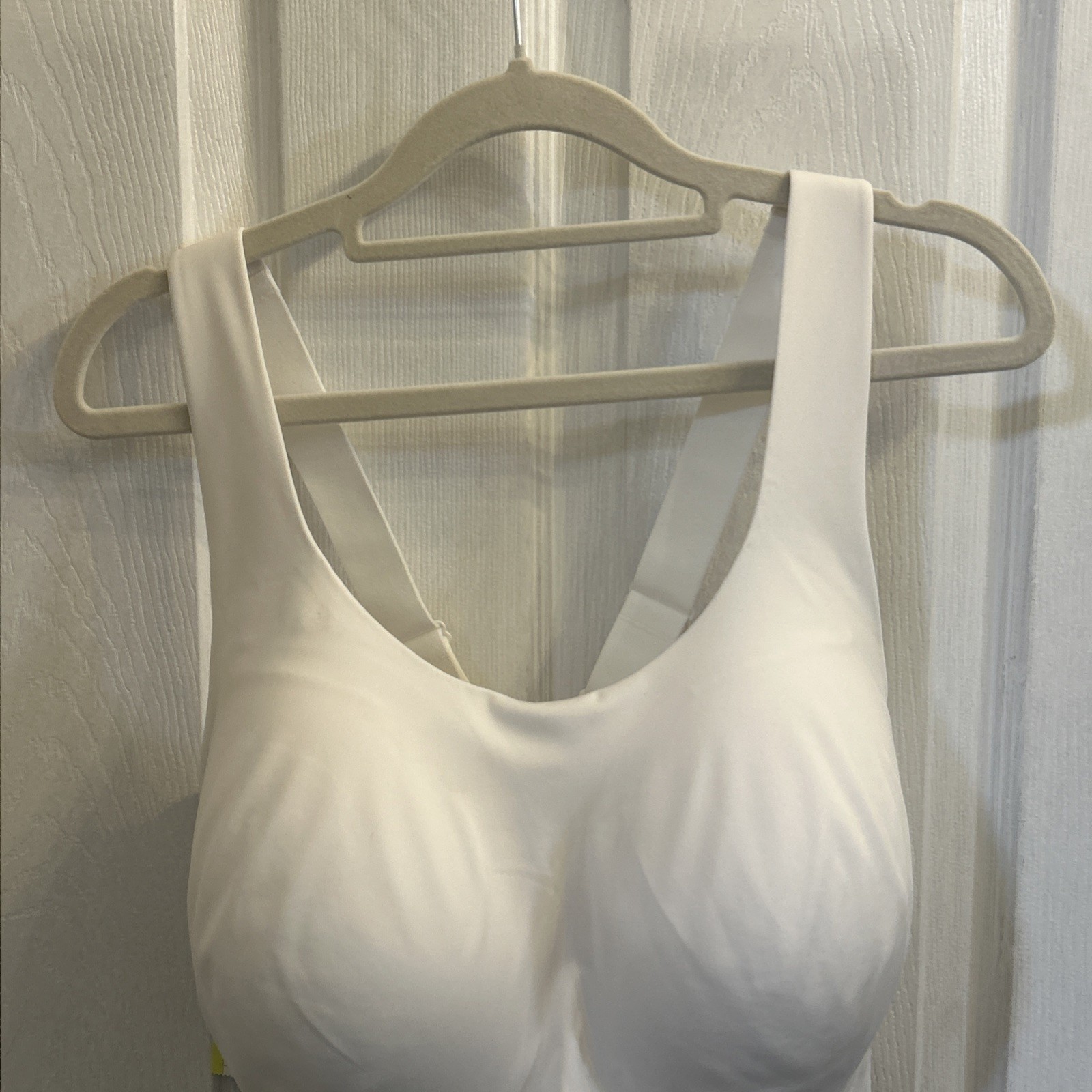 NWT All In Motion High Support Adjustable Wireless Convertible Strap Bra 42DDD