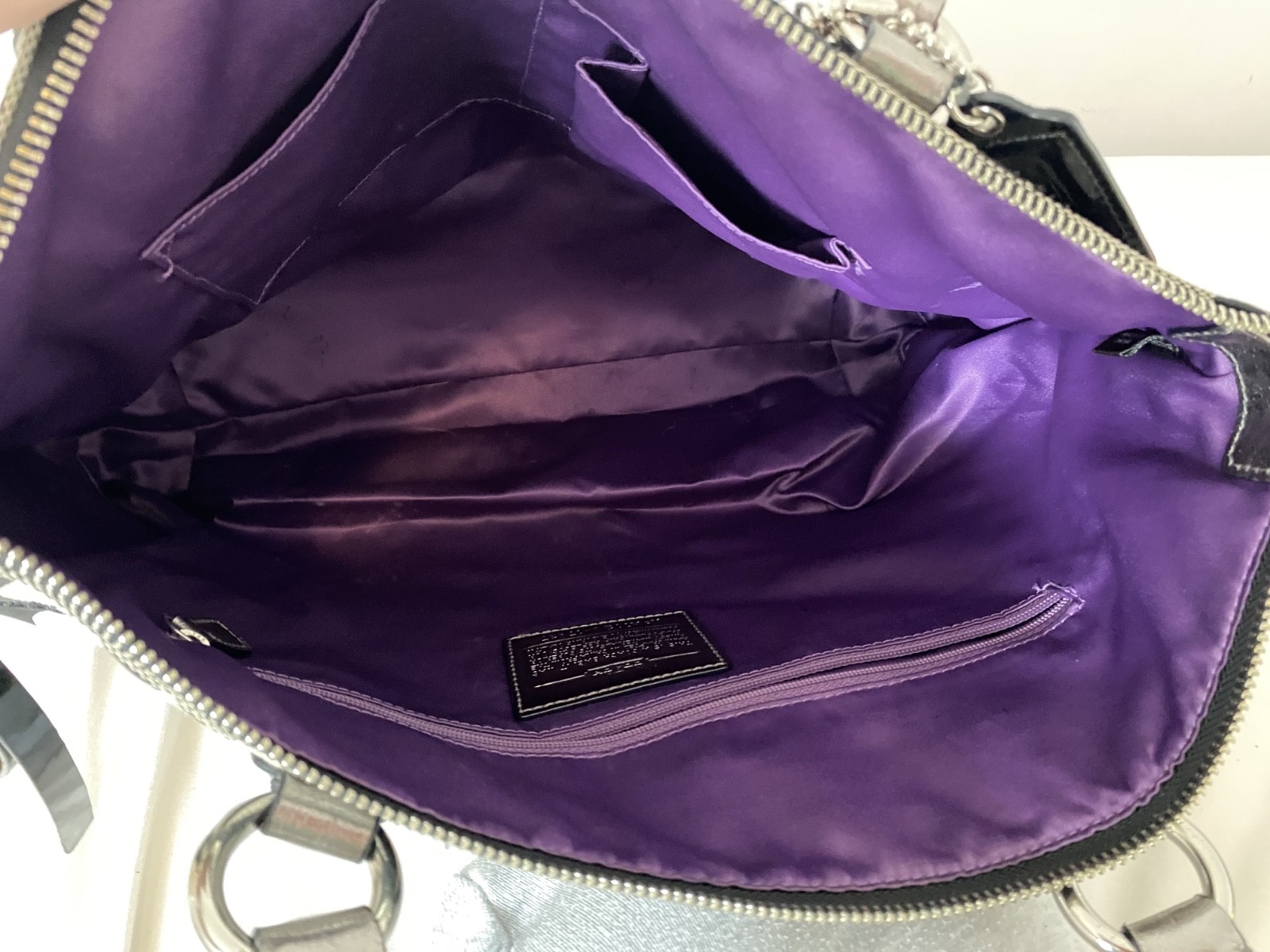 Coach Poppy Op Art Glam Tote Bag Black Gray comes with wristlet