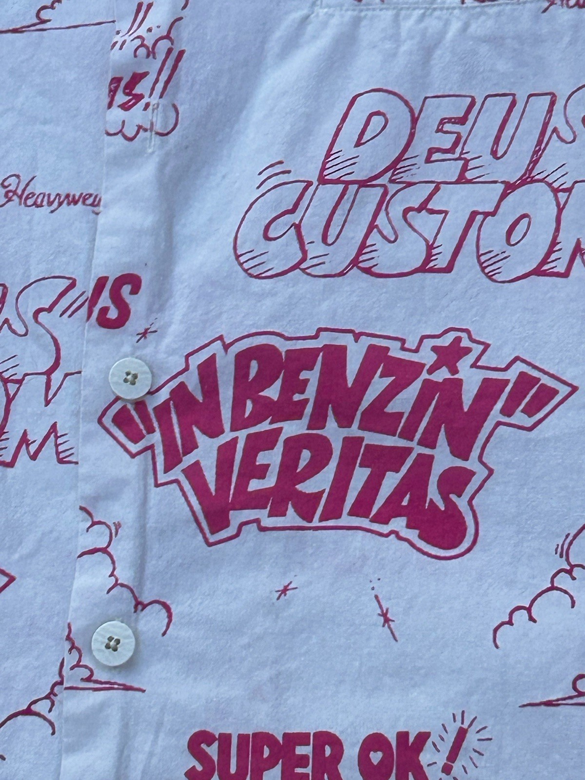 Deus Customs Dub Bass Sounds Button Front Shirt Mens Medium Graphic Pink