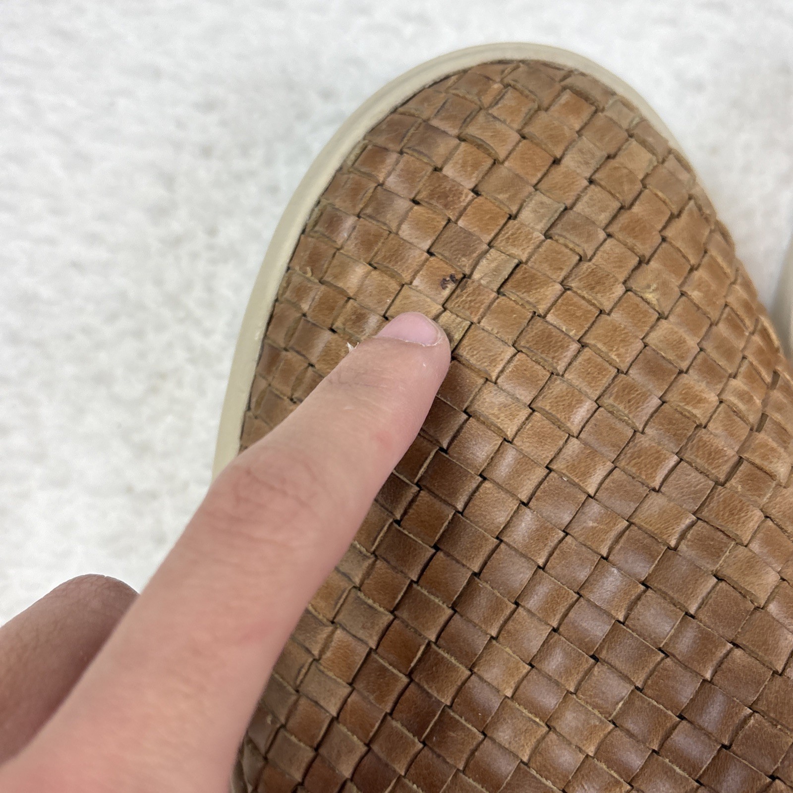 OluKai Lae’ahi Lauhala Mens Fox Brown Woven Leather Slip-On Sneakers – Size 10