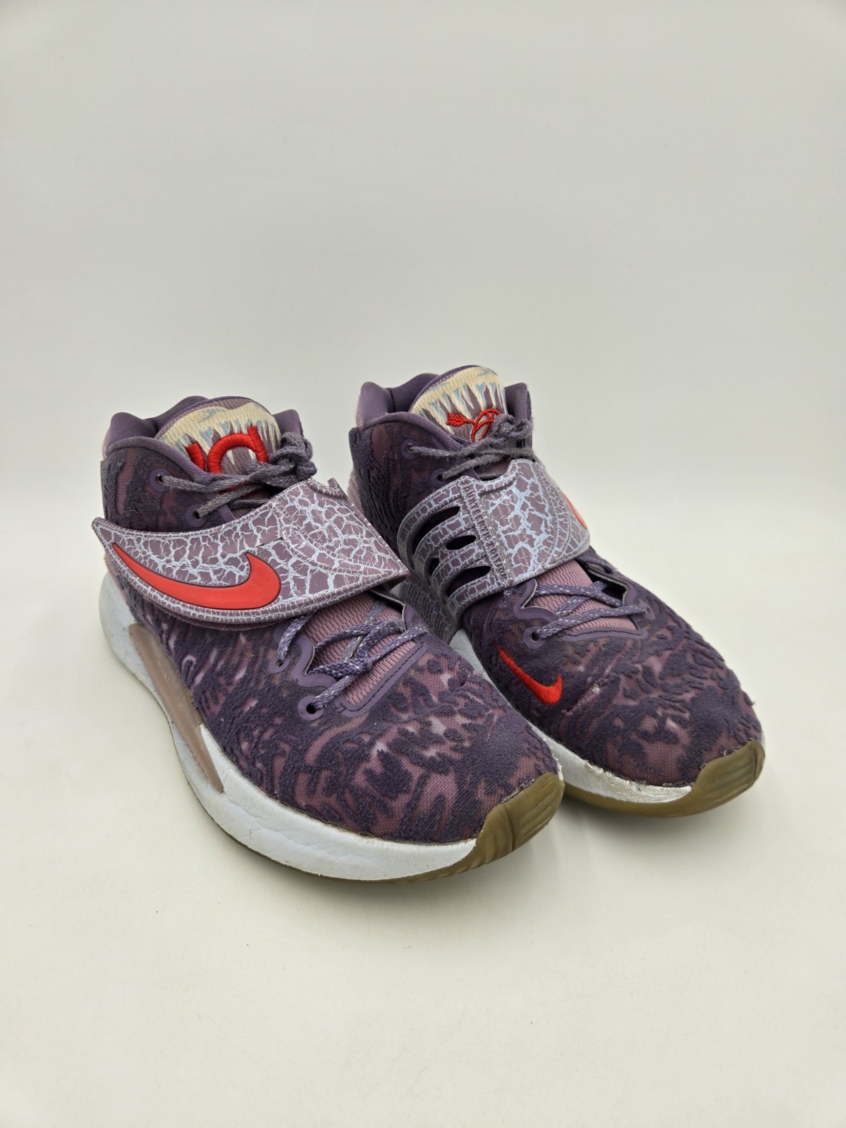 Size 8.5 Men’s KD14 NRG Valentine’s Day Used Nike Shoes No Box Read