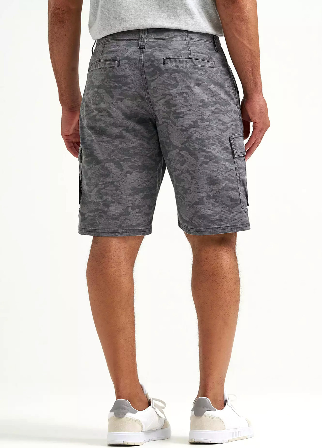 ALL SIZES Wrangler Relaxed Fit 10 in Cargo Shorts w Stretch Camo Magnet Tech Pkt