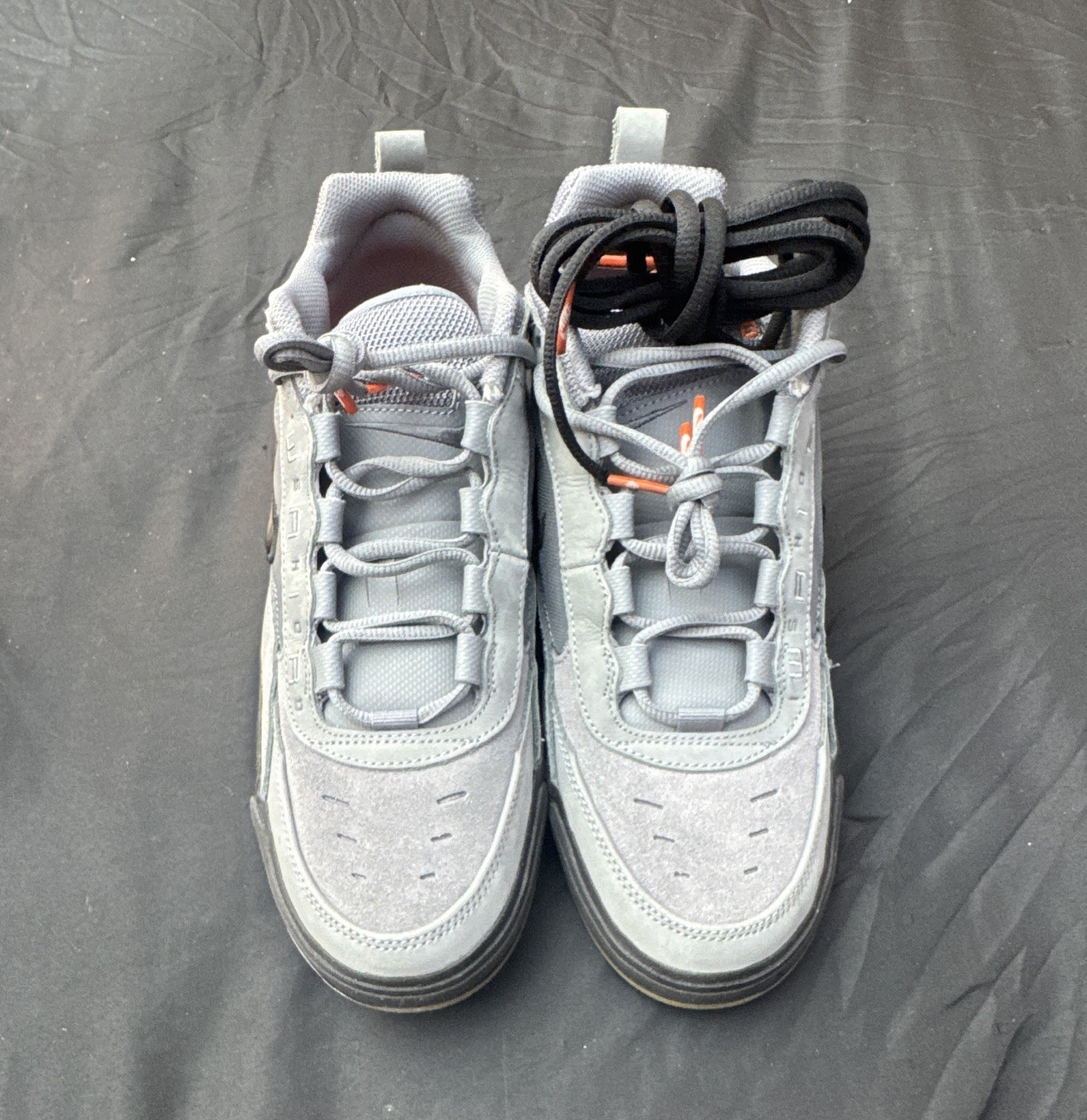 Nike SB Low Top Men’s Lace-Up Sneakers Gray/Black HJ4299-001
